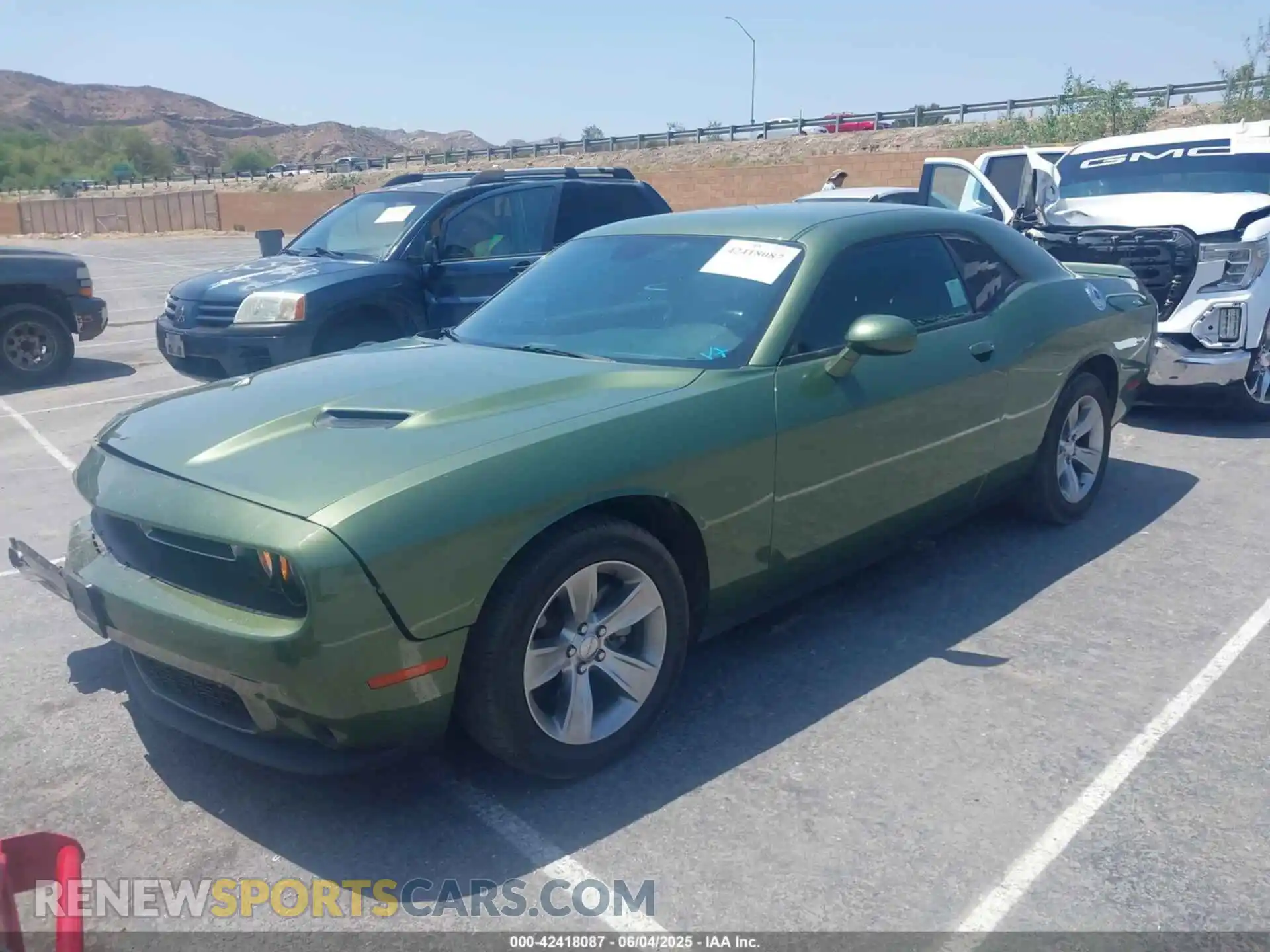 2 fotografías del automóvil dañado 2C3CDZAG4NH256957 DODGE CHALLENGER 2022