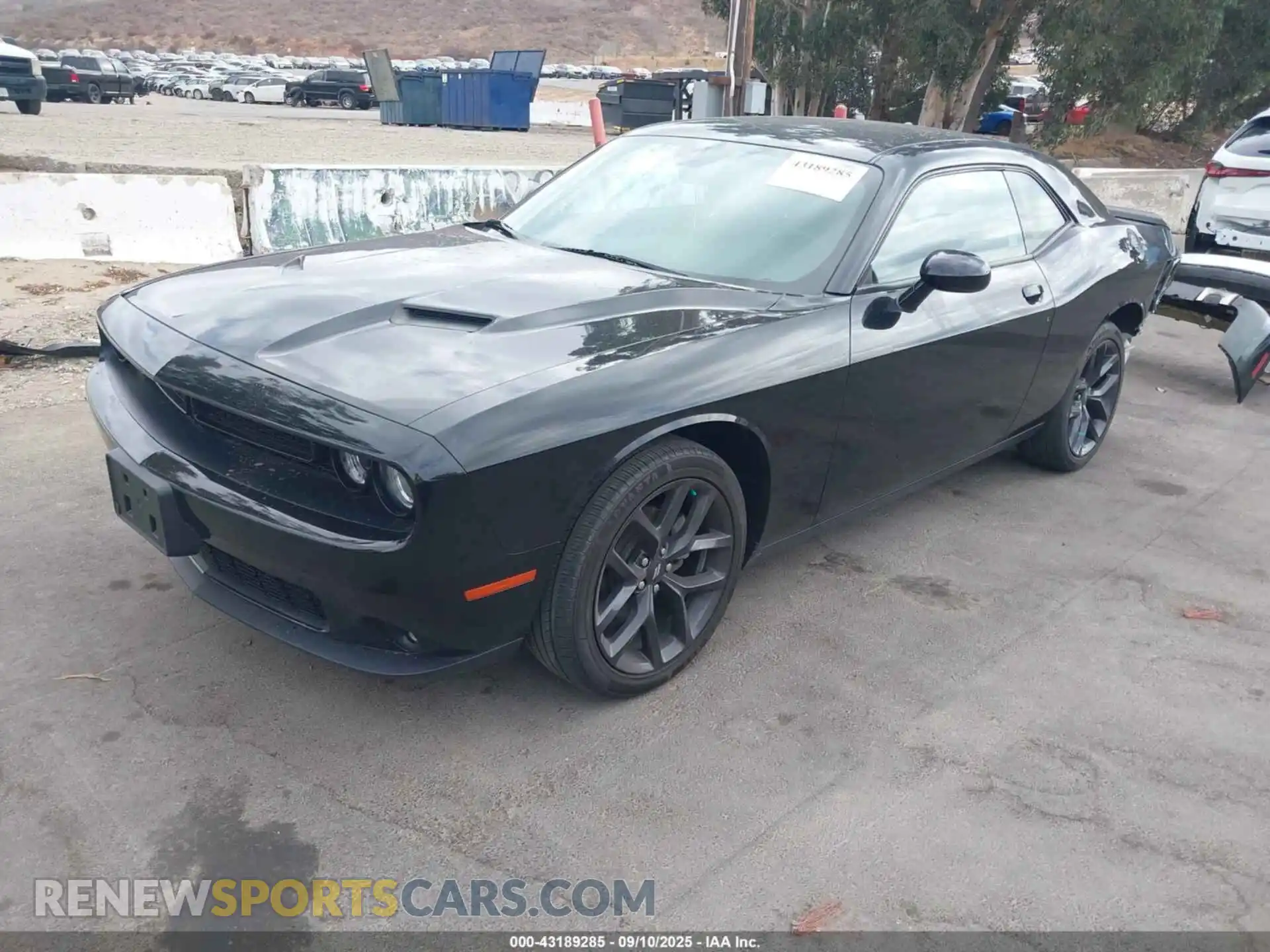 2 Photograph of a damaged car 2C3CDZAG5NH257499 DODGE CHALLENGER 2022