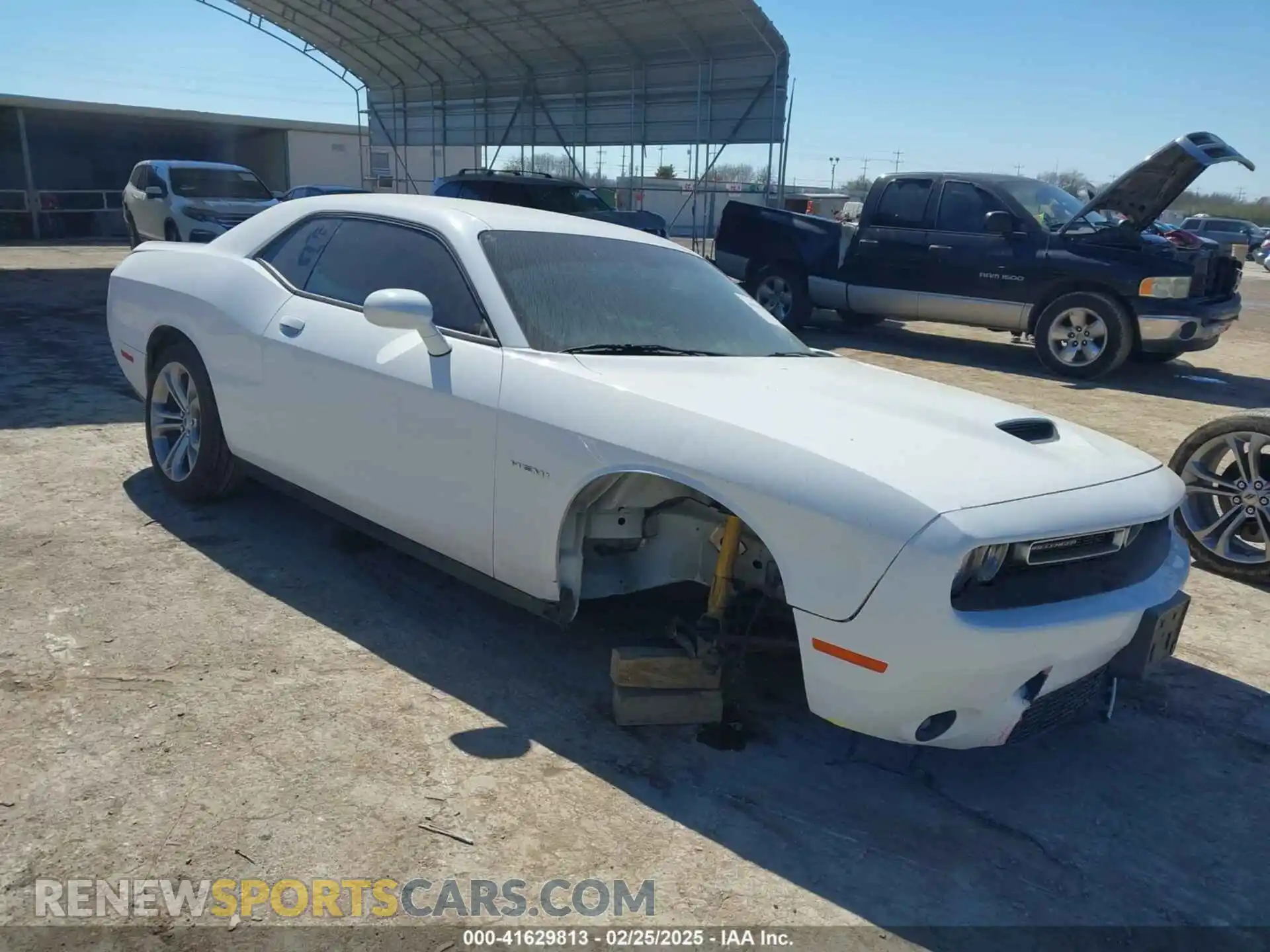1 Фотография поврежденного автомобиля 2C3CDZBT1NH105408 DODGE CHALLENGER 2022