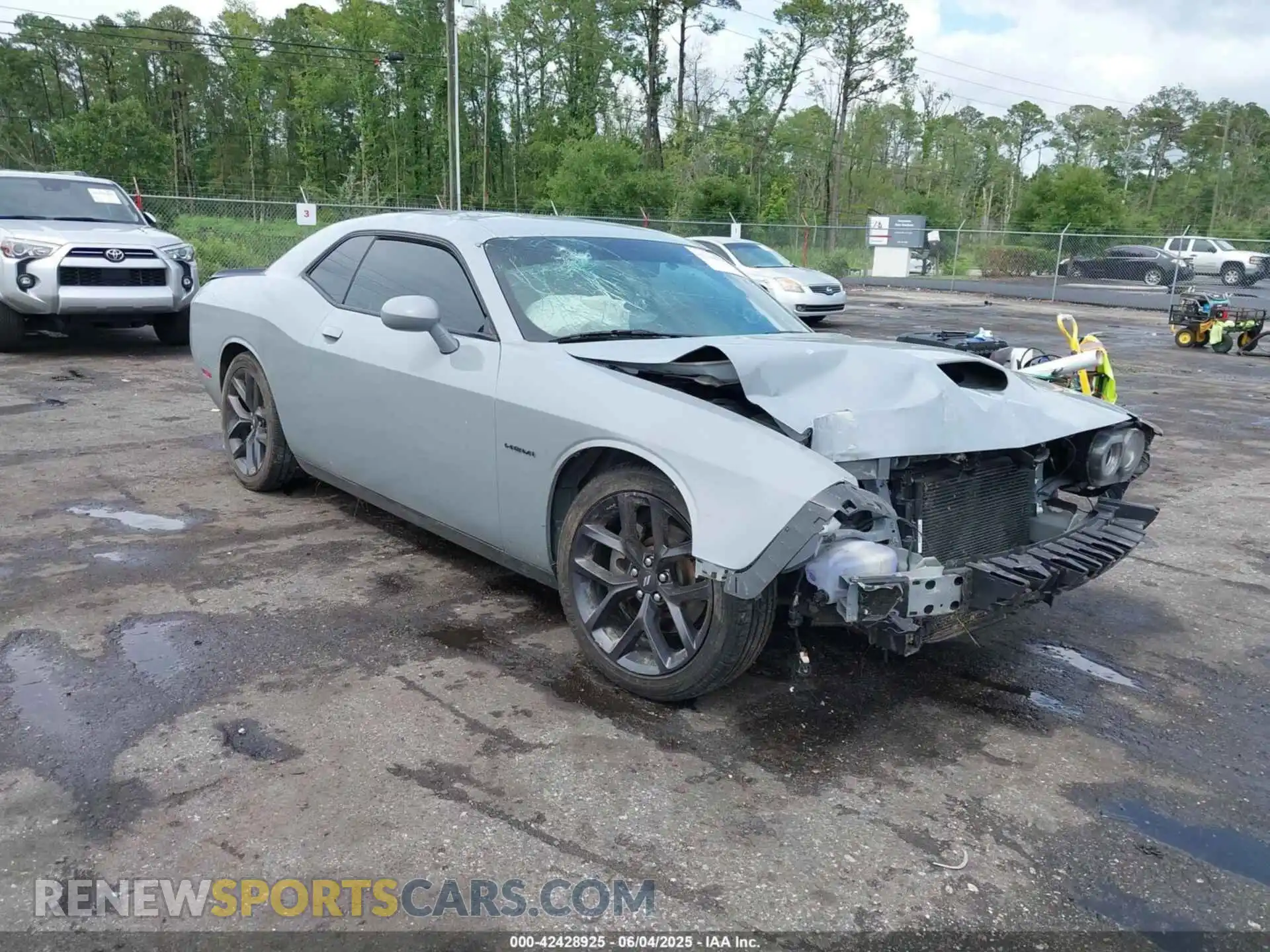 1 Фотография поврежденного автомобиля 2C3CDZBT1NH233941 DODGE CHALLENGER 2022
