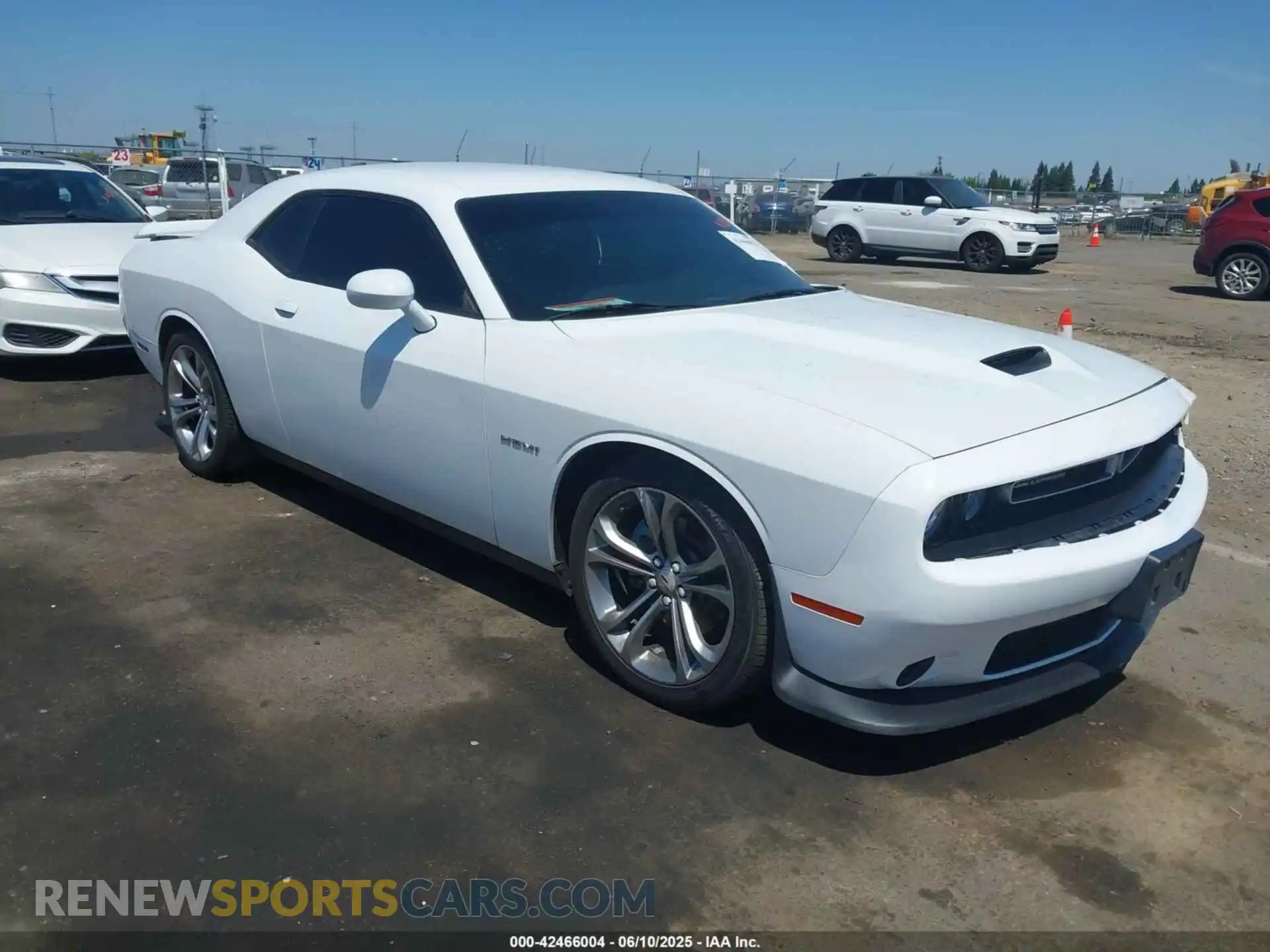 1 Photograph of a damaged car 2C3CDZBT4NH105158 DODGE CHALLENGER 2022