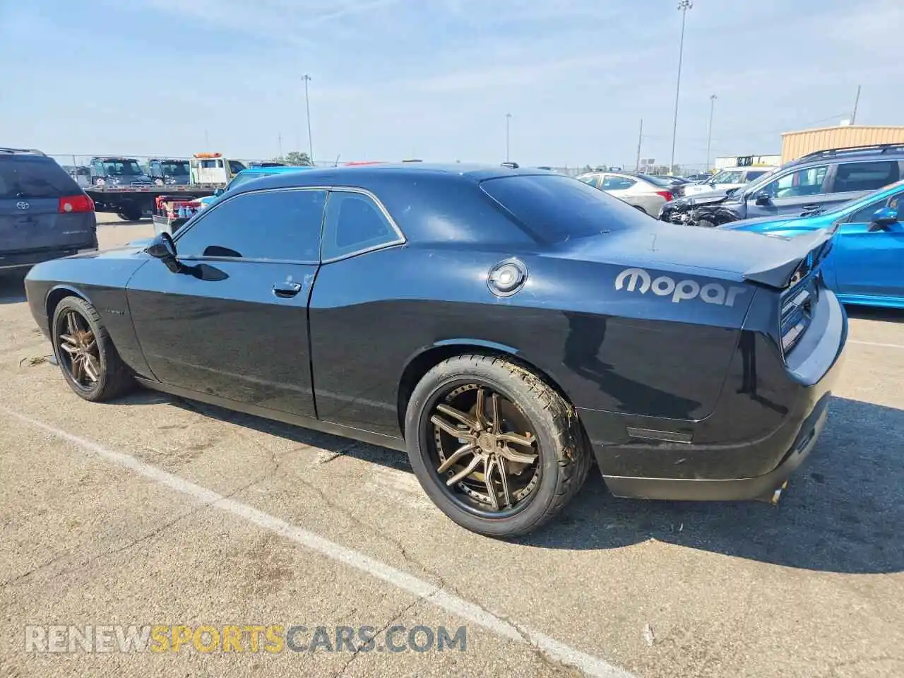 2 fotografías del automóvil dañado 2C3CDZBT4NH172066 DODGE CHALLENGER 2022