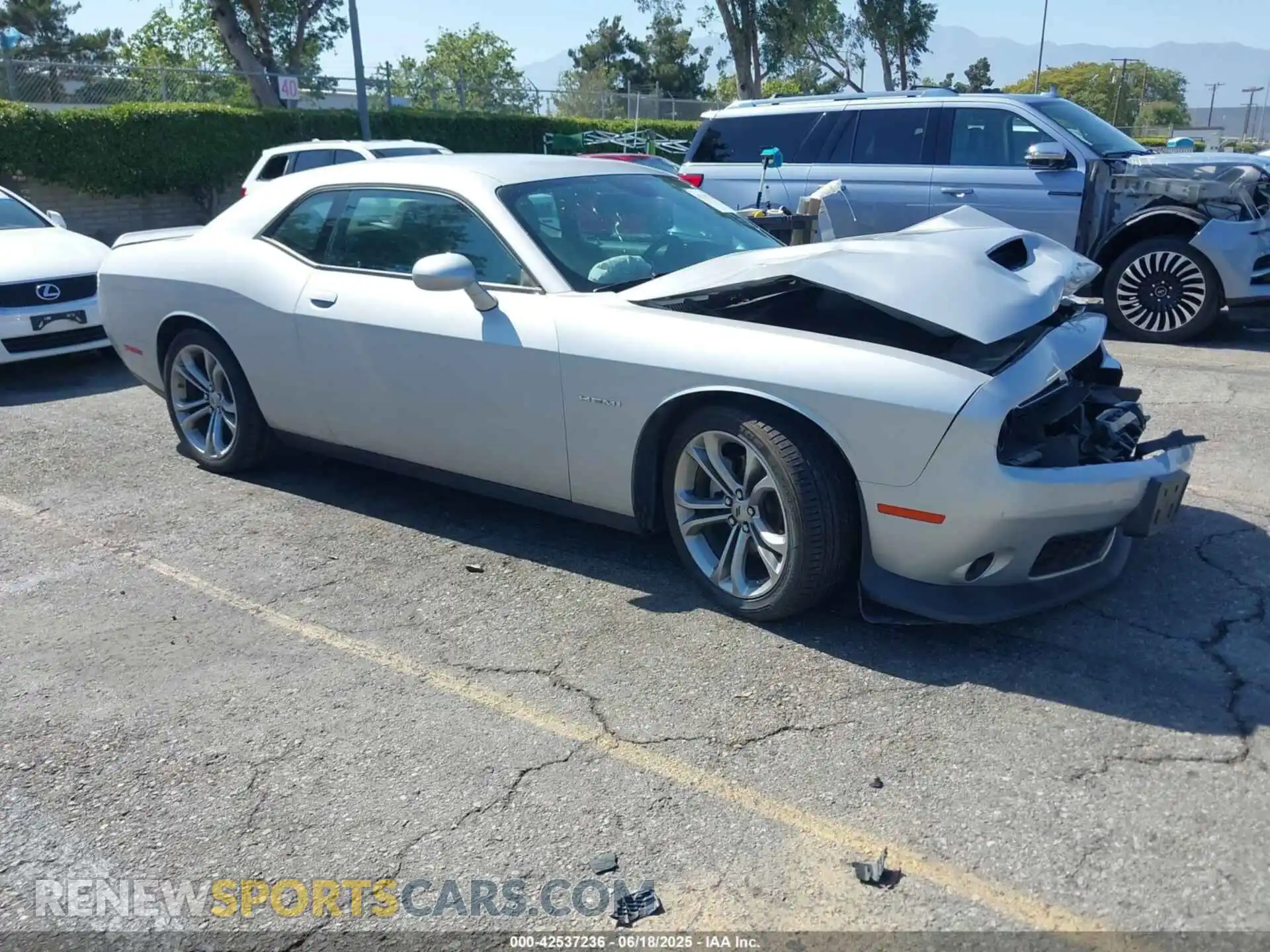 1 Фотография поврежденного автомобиля 2C3CDZBT5NH122289 DODGE CHALLENGER 2022