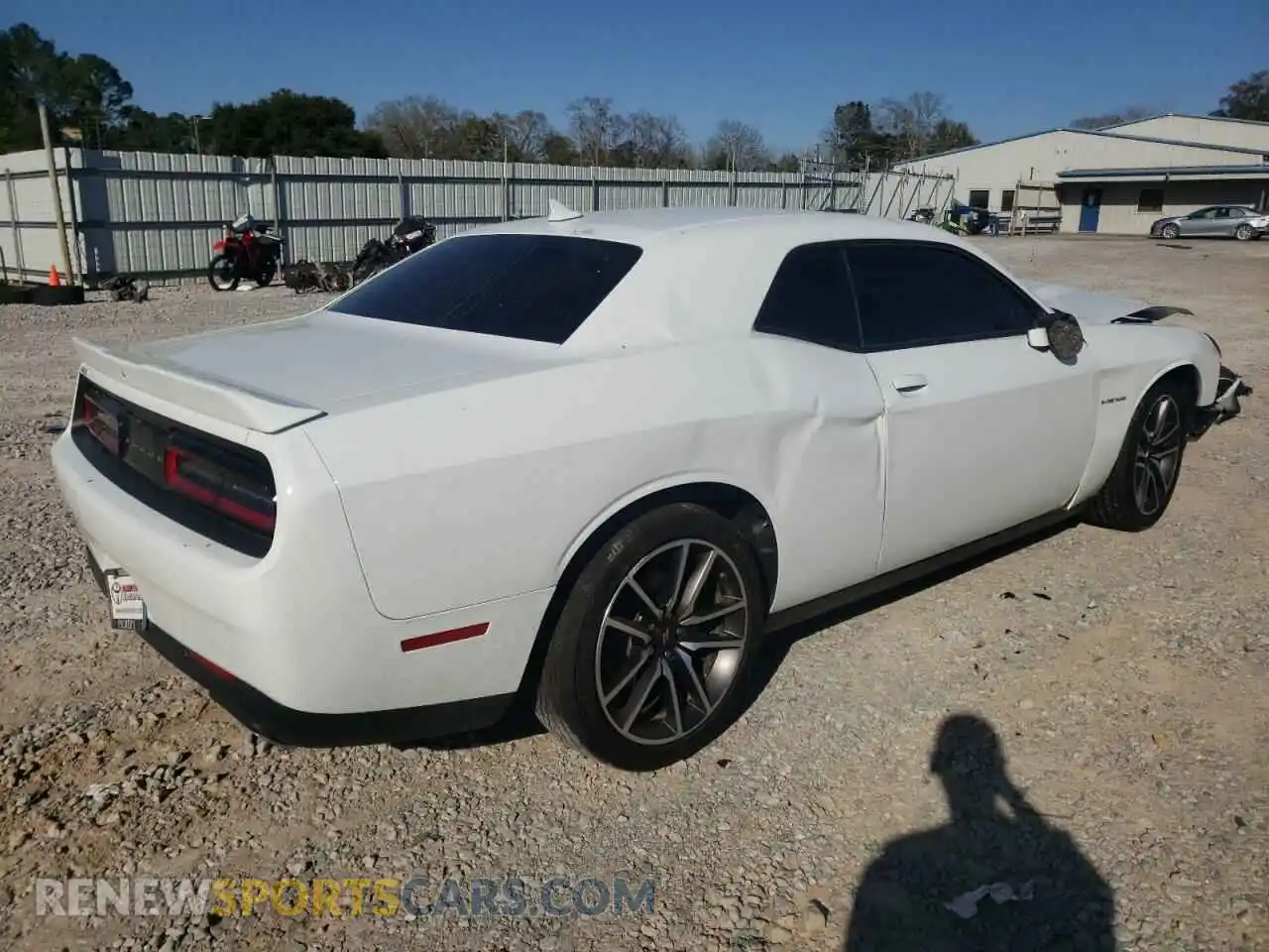 3 Photograph of a damaged car 2C3CDZBT8NH230776 DODGE CHALLENGER 2022