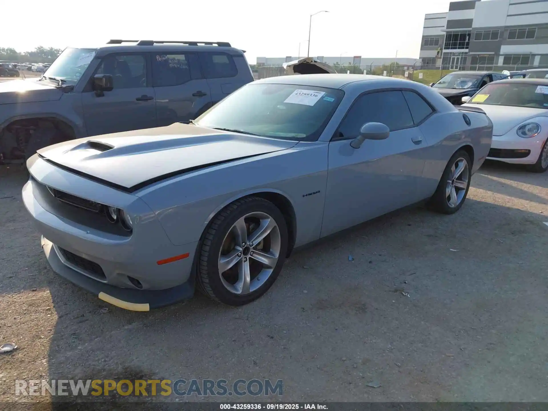 2 fotografías del automóvil dañado 2C3CDZBT9NH218684 DODGE CHALLENGER 2022