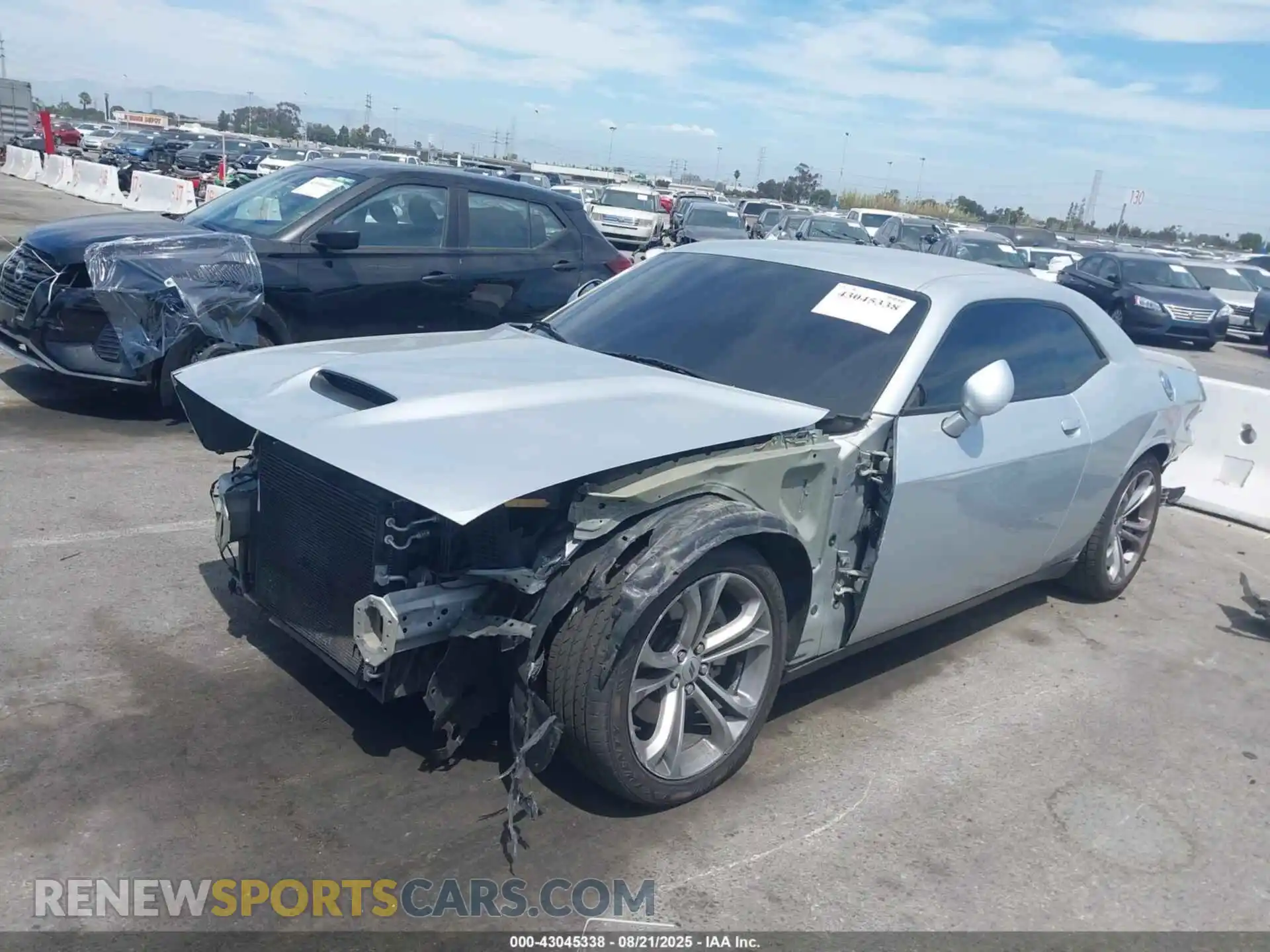 2 Photograph of a damaged car 2C3CDZBTXNH131876 DODGE CHALLENGER 2022