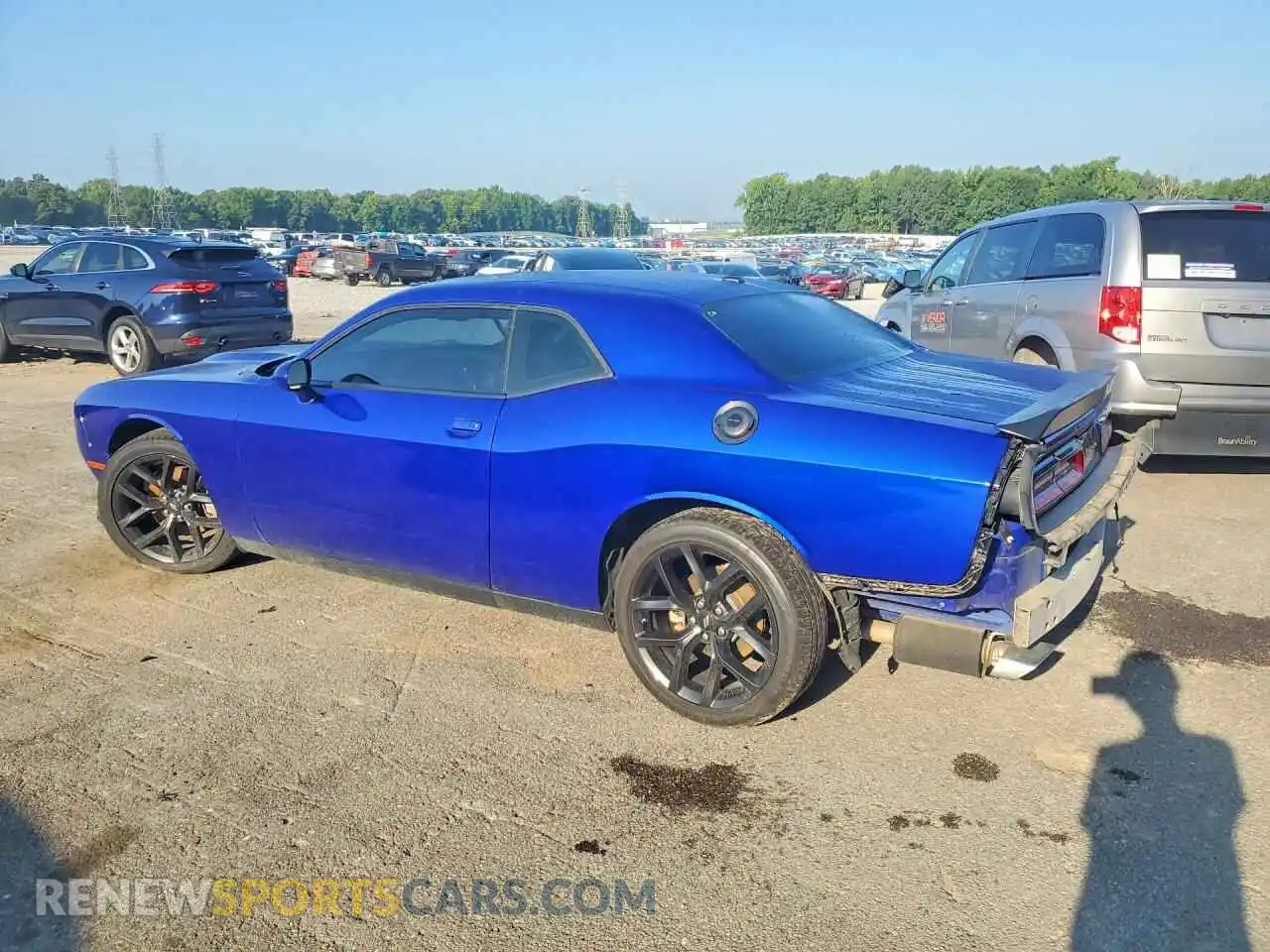 2 Photograph of a damaged car 2C3CDZBTXNH144174 DODGE CHALLENGER 2022