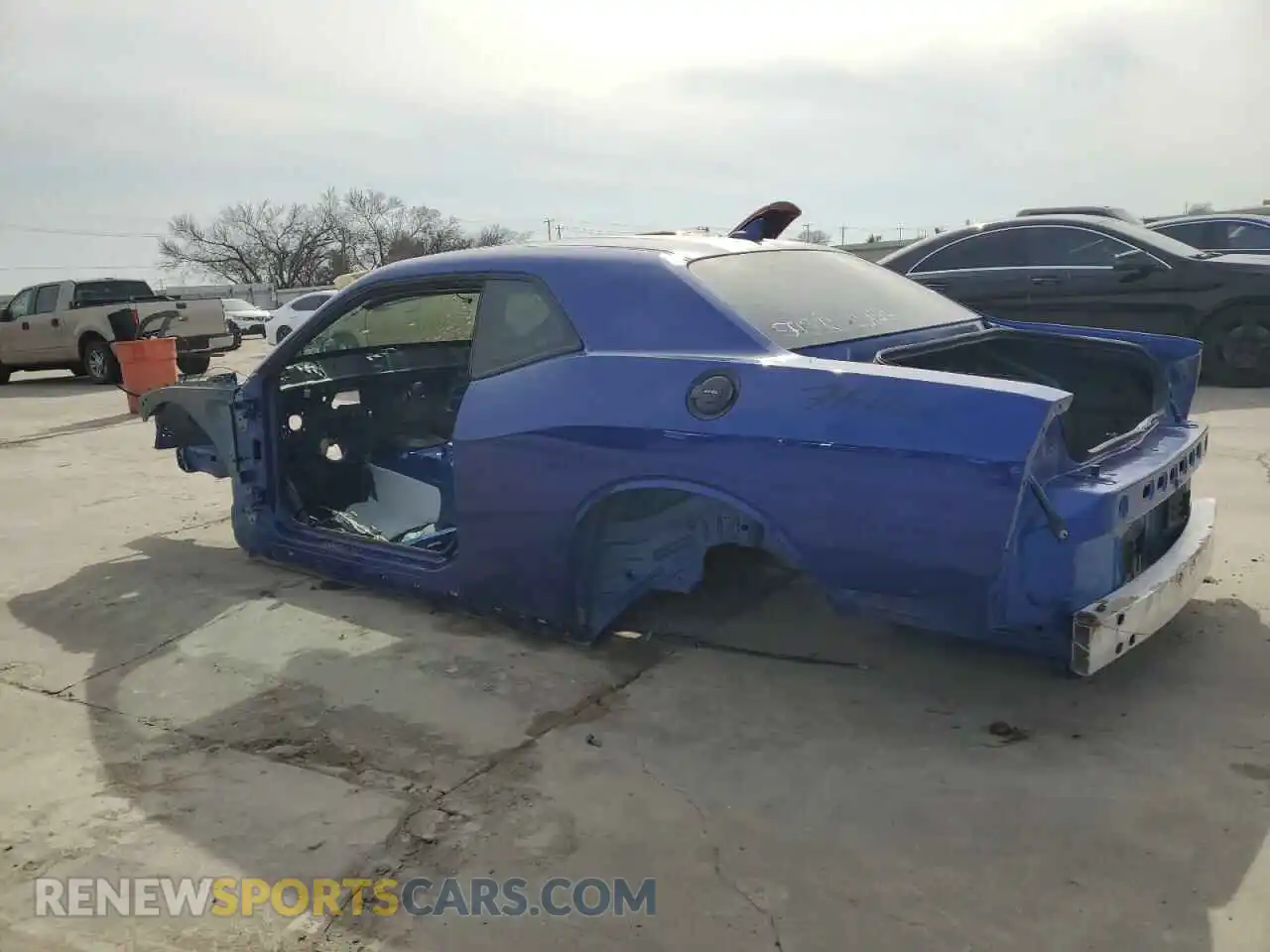2 Photograph of a damaged car 2C3CDZC93NH100293 DODGE CHALLENGER 2022