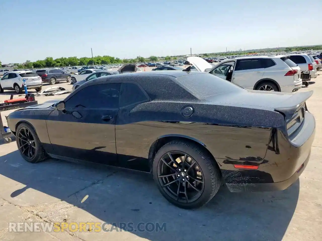 2 Photograph of a damaged car 2C3CDZFJ1NH182319 DODGE CHALLENGER 2022