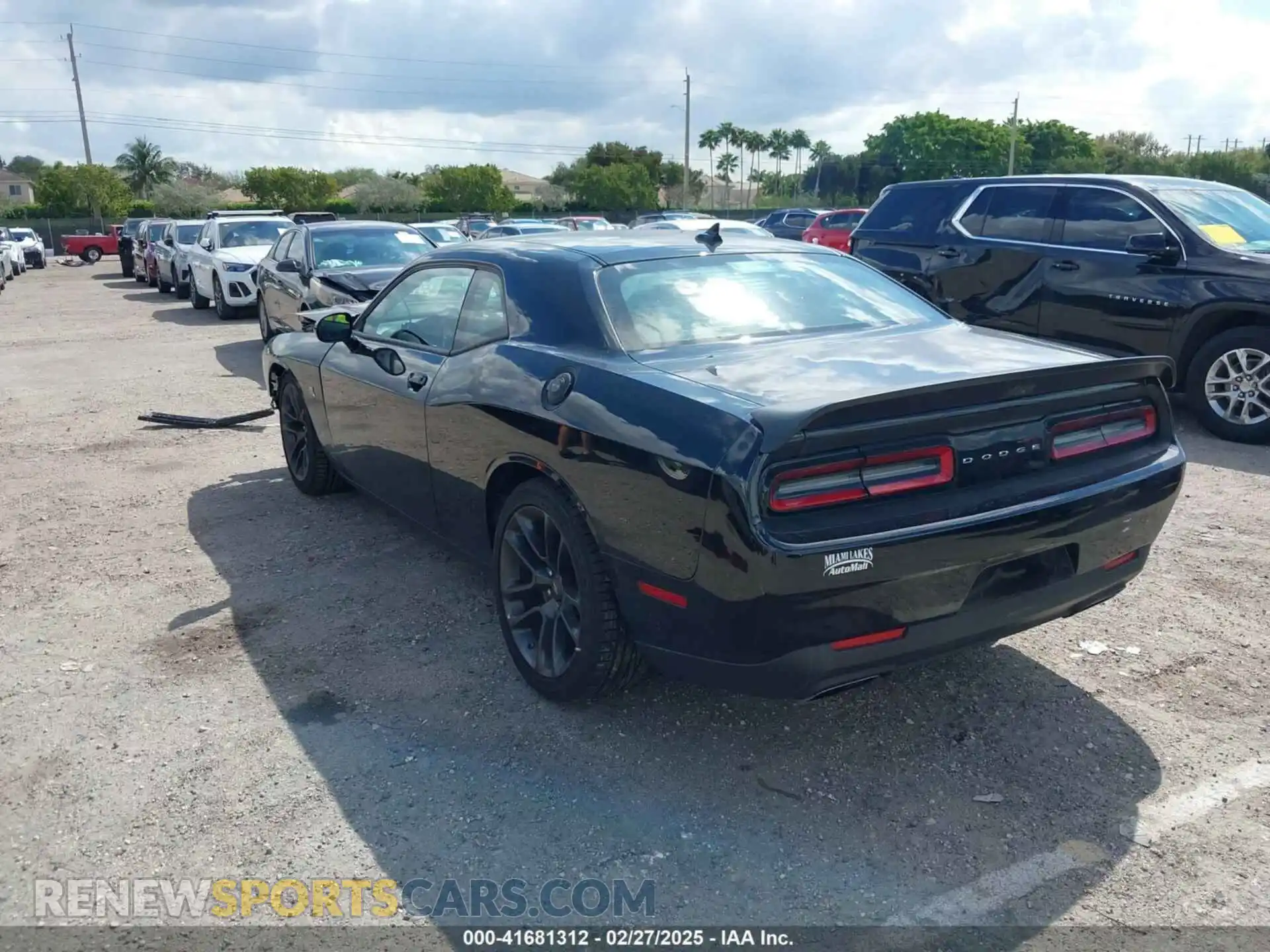 3 Photograph of a damaged car 2C3CDZFJ2NH237876 DODGE CHALLENGER 2022