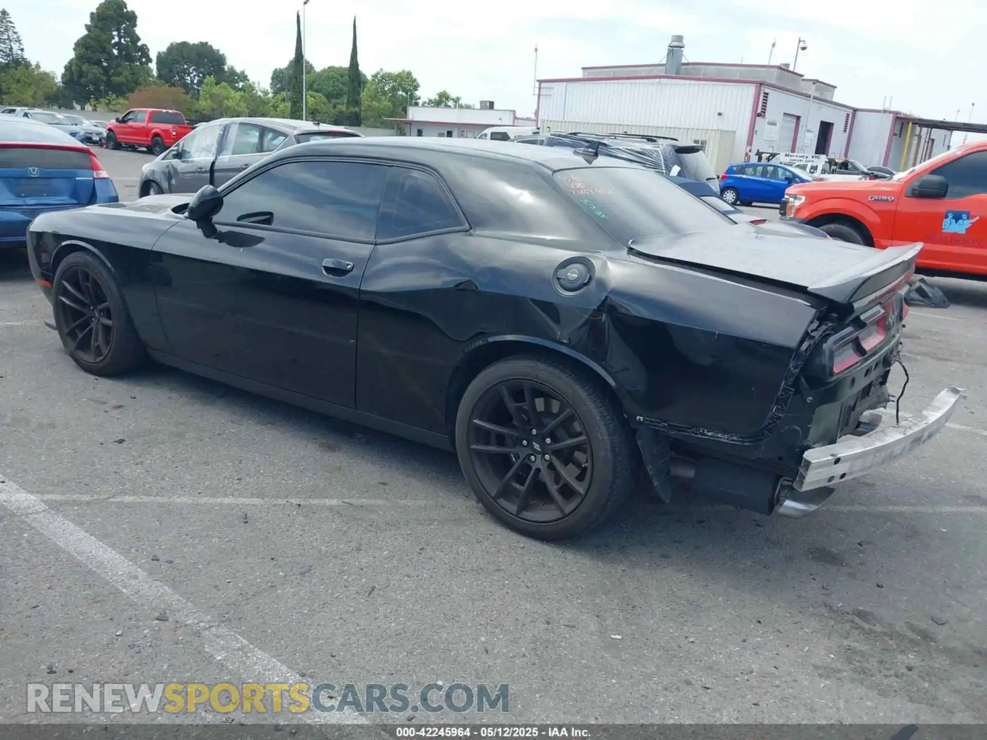 3 Photograph of a damaged car 2C3CDZFJ3NH182189 DODGE CHALLENGER 2022