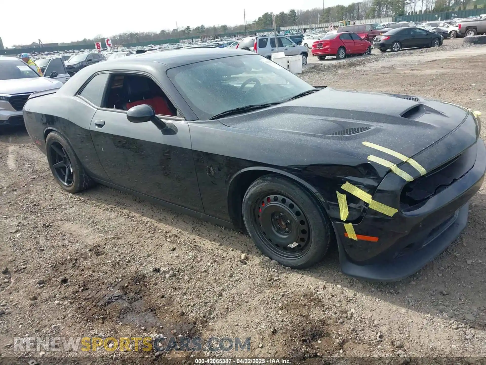 1 Photograph of a damaged car 2C3CDZFJ3NH222982 DODGE CHALLENGER 2022