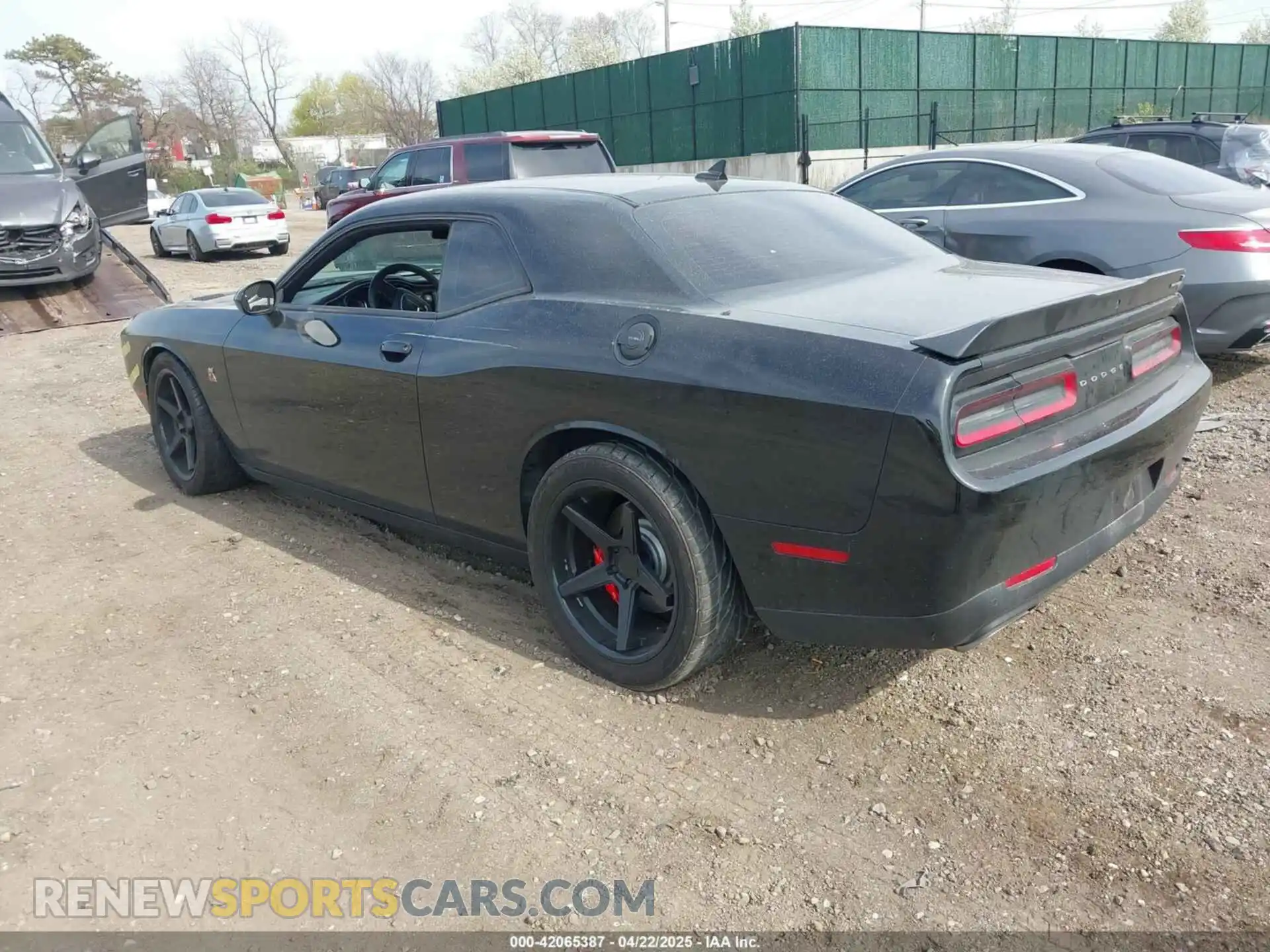 3 Photograph of a damaged car 2C3CDZFJ3NH222982 DODGE CHALLENGER 2022