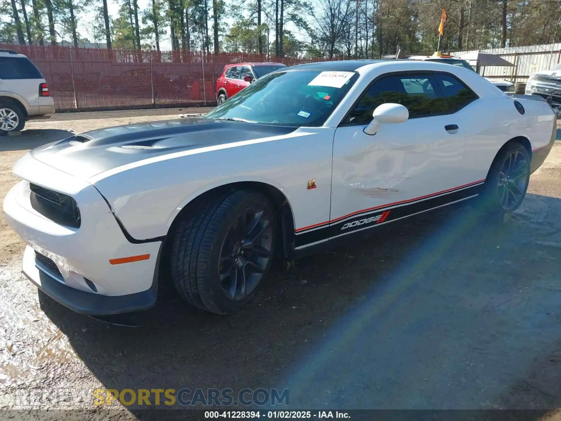 2 Photograph of a damaged car 2C3CDZFJ4NH160301 DODGE CHALLENGER 2022