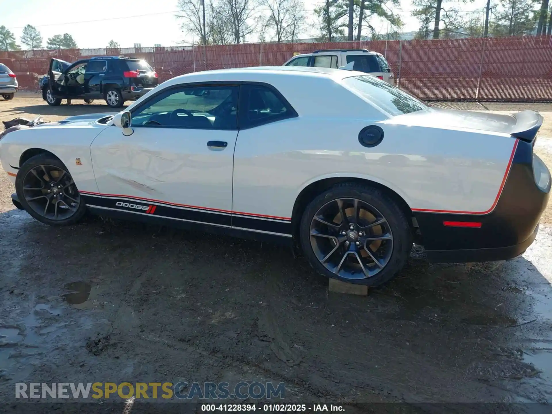 3 Photograph of a damaged car 2C3CDZFJ4NH160301 DODGE CHALLENGER 2022