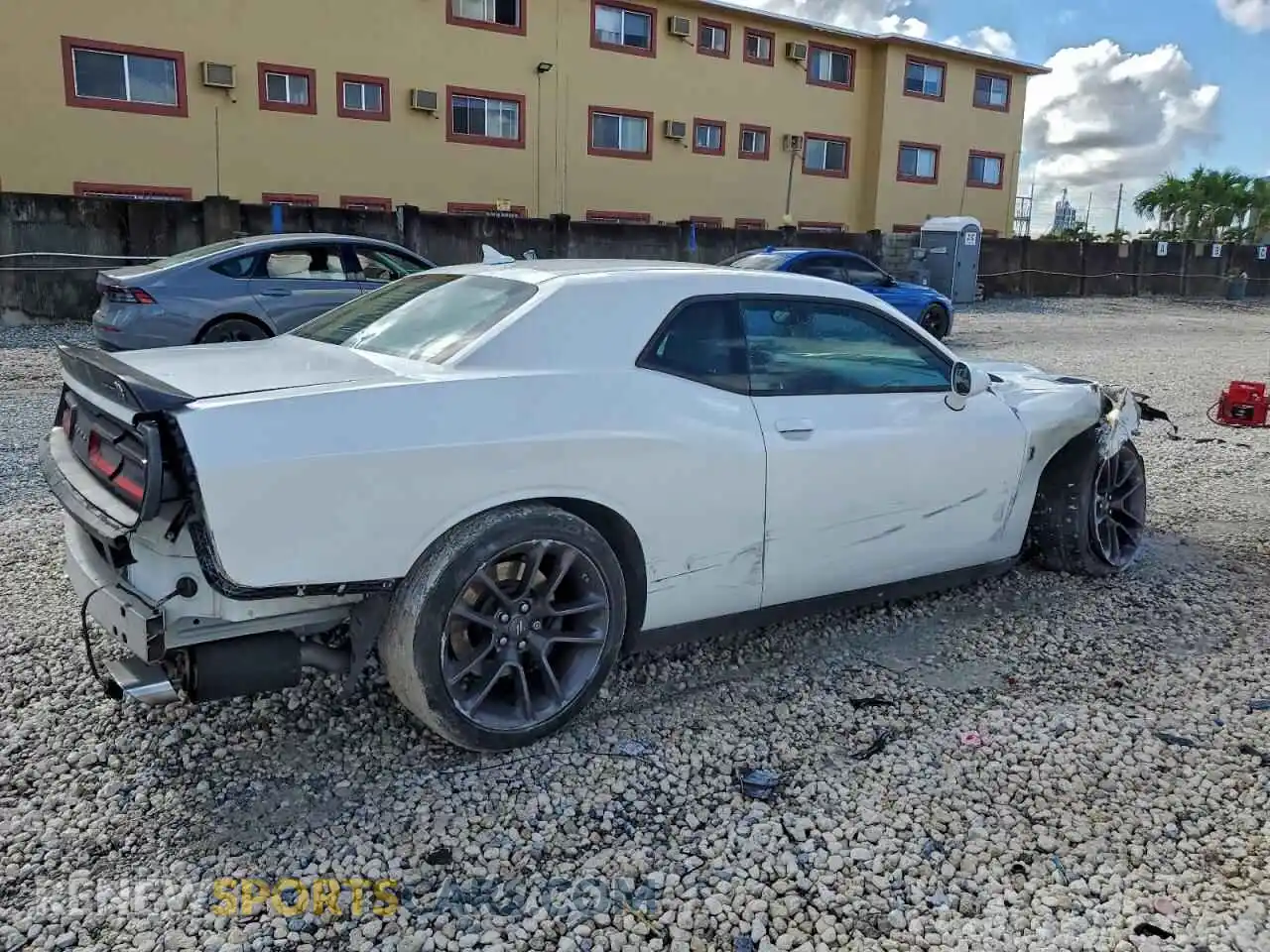 3 Photograph of a damaged car 2C3CDZFJ6NH155648 DODGE CHALLENGER 2022