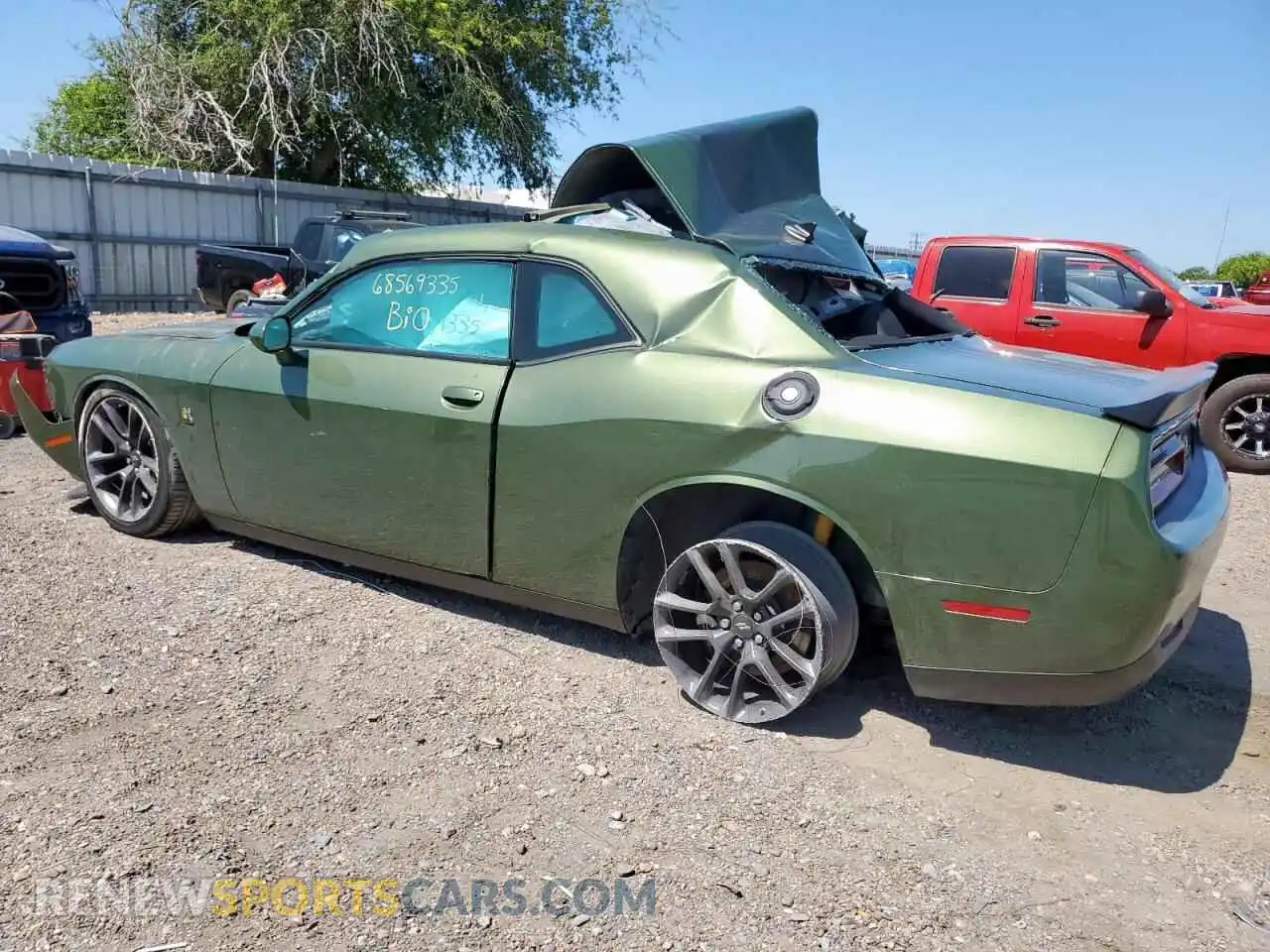2 Photograph of a damaged car 2C3CDZFJ8NH168644 DODGE CHALLENGER 2022