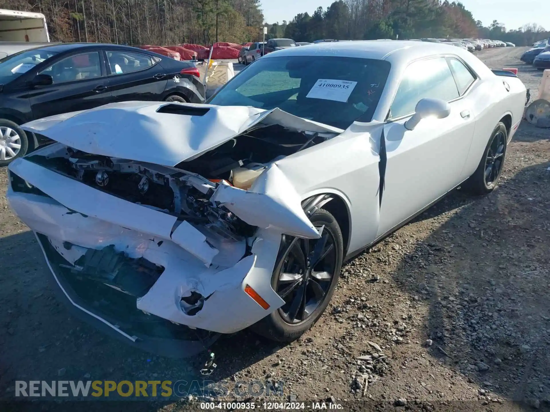 2 Photograph of a damaged car 2C3CDZGG2NH219395 DODGE CHALLENGER 2022
