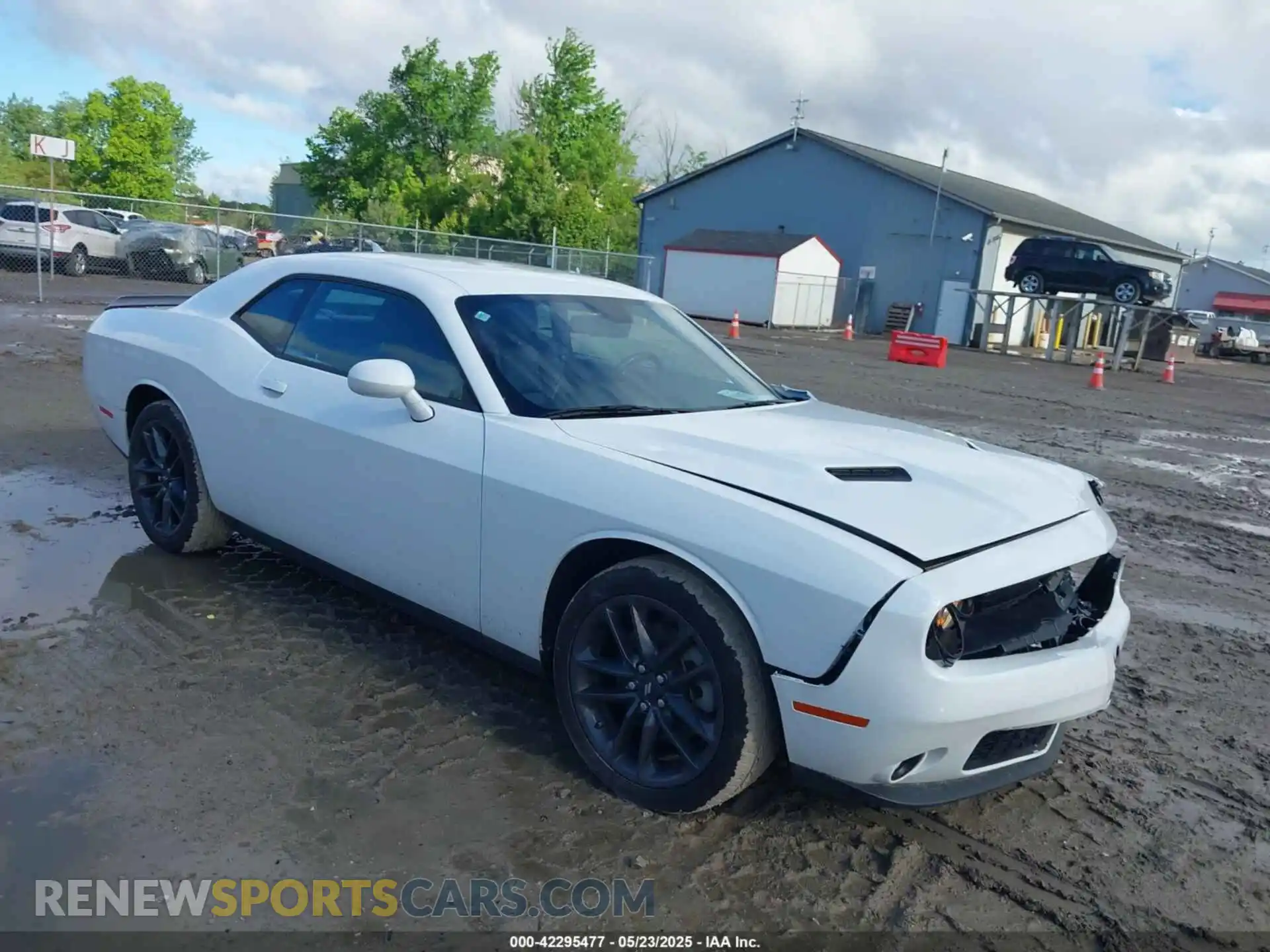 1 Photograph of a damaged car 2C3CDZGGXNH238891 DODGE CHALLENGER 2022