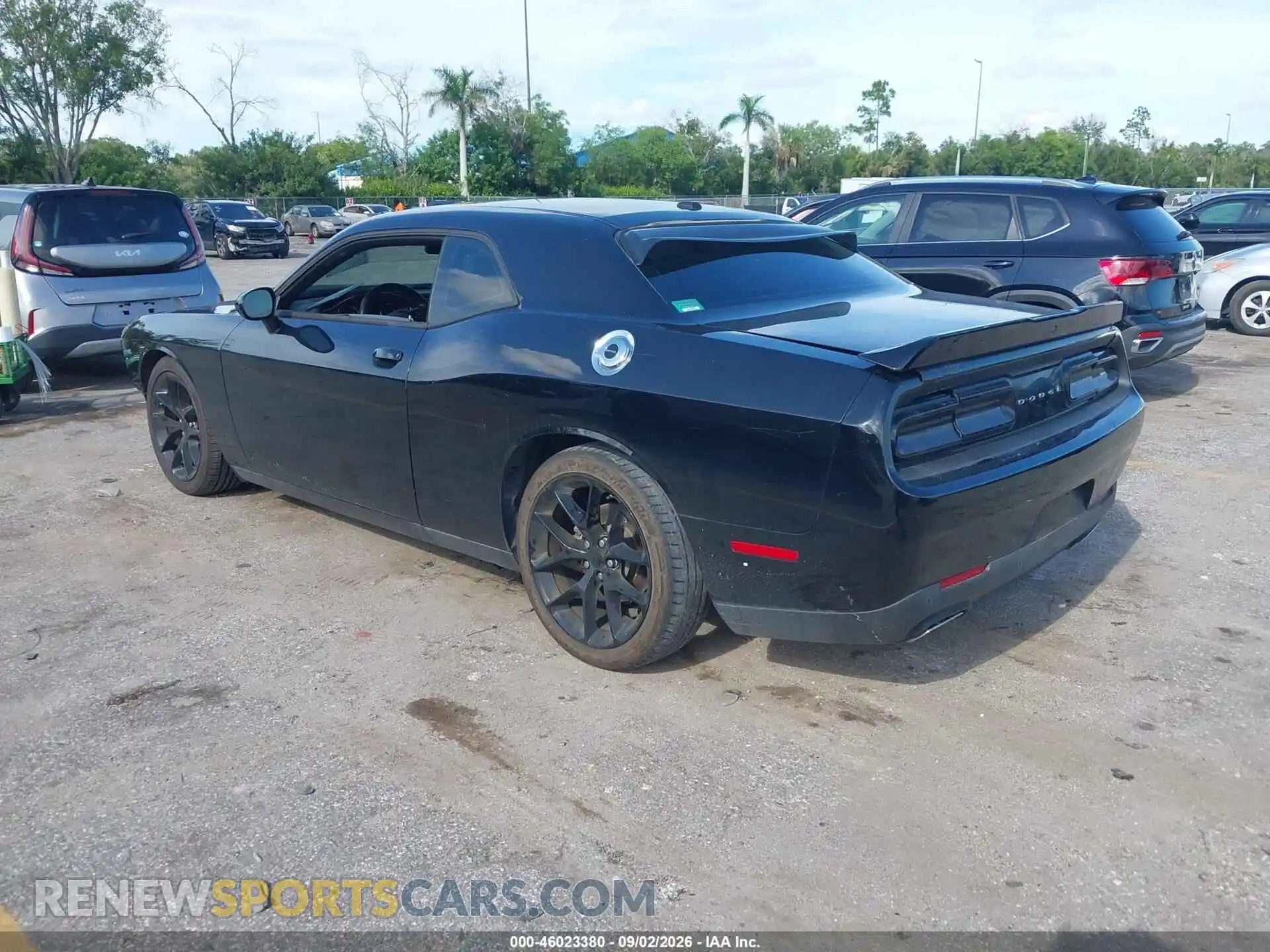 3 Photograph of a damaged car 2C3CDZJG1NH174605 DODGE CHALLENGER 2022