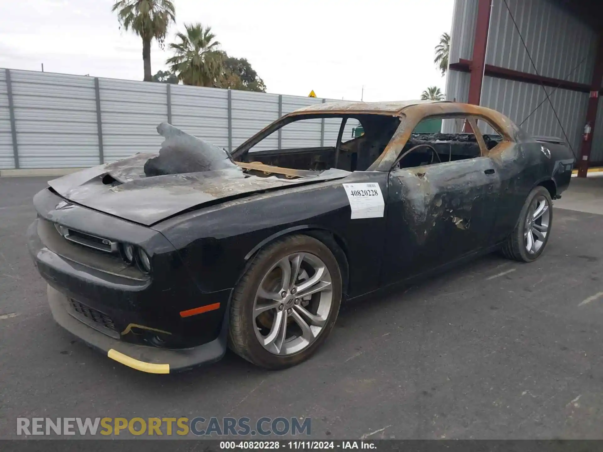 2 Photograph of a damaged car 2C3CDZJG2NH113554 DODGE CHALLENGER 2022