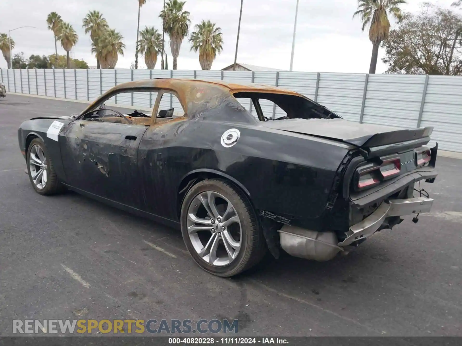 3 Photograph of a damaged car 2C3CDZJG2NH113554 DODGE CHALLENGER 2022