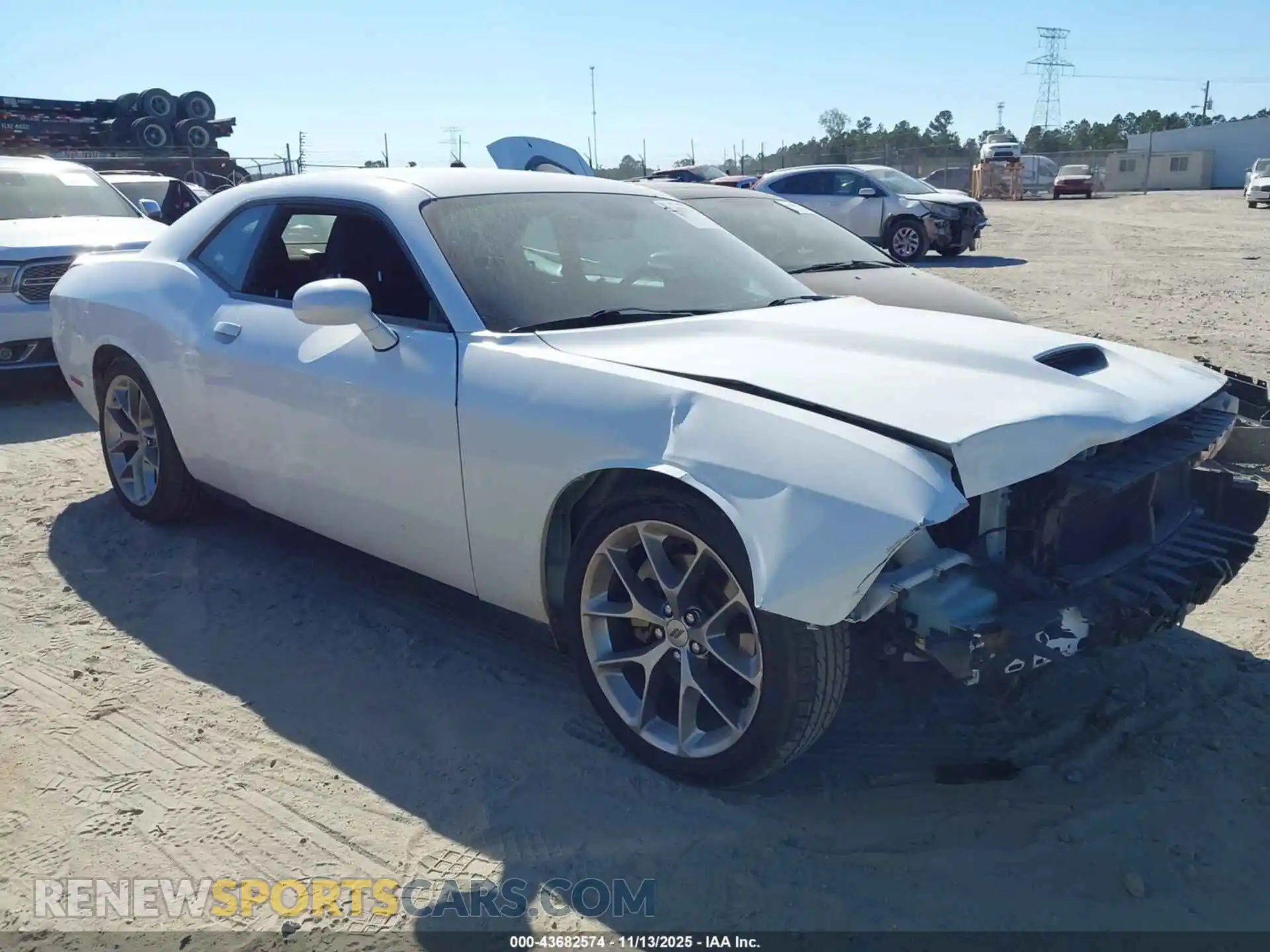1 Photograph of a damaged car 2C3CDZJG2NH140396 DODGE CHALLENGER 2022