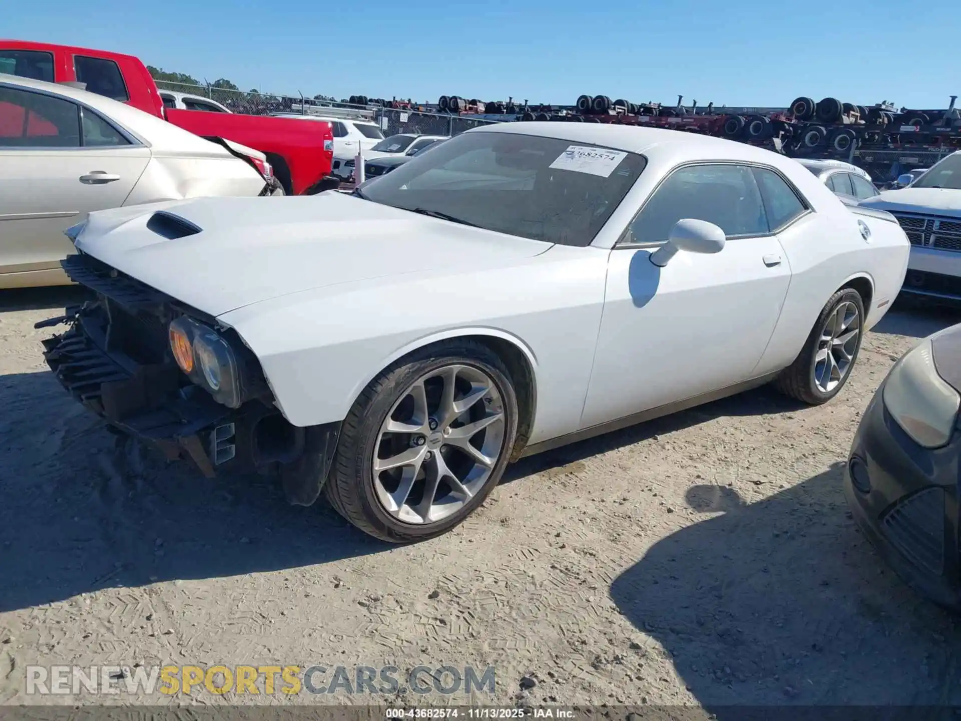 2 Photograph of a damaged car 2C3CDZJG2NH140396 DODGE CHALLENGER 2022