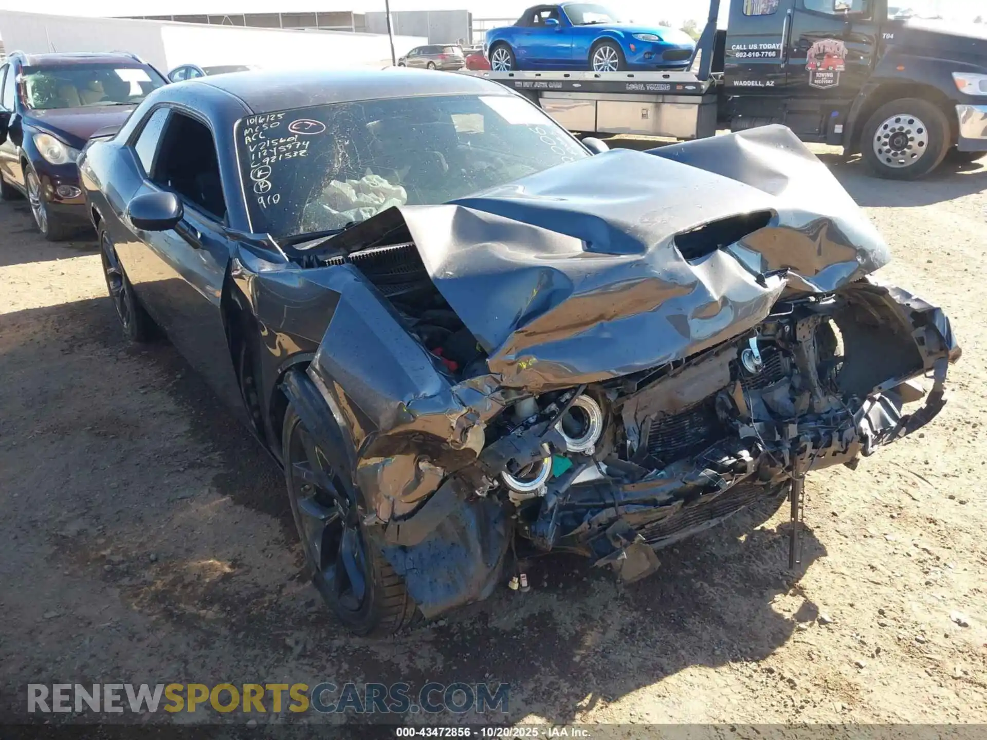 1 Photograph of a damaged car 2C3CDZJG2NH215601 DODGE CHALLENGER 2022