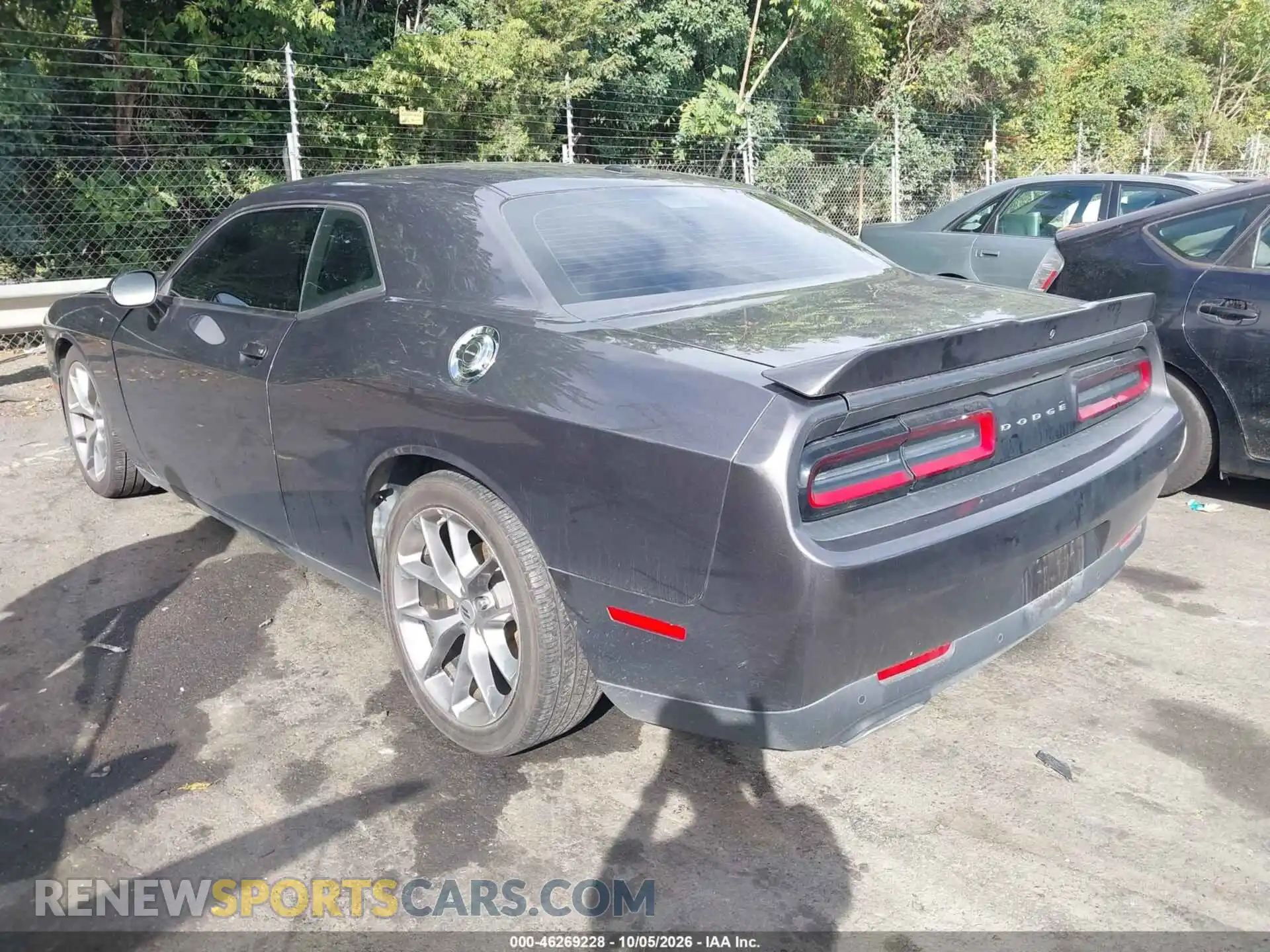 3 Photograph of a damaged car 2C3CDZJG2NH230020 DODGE CHALLENGER 2022