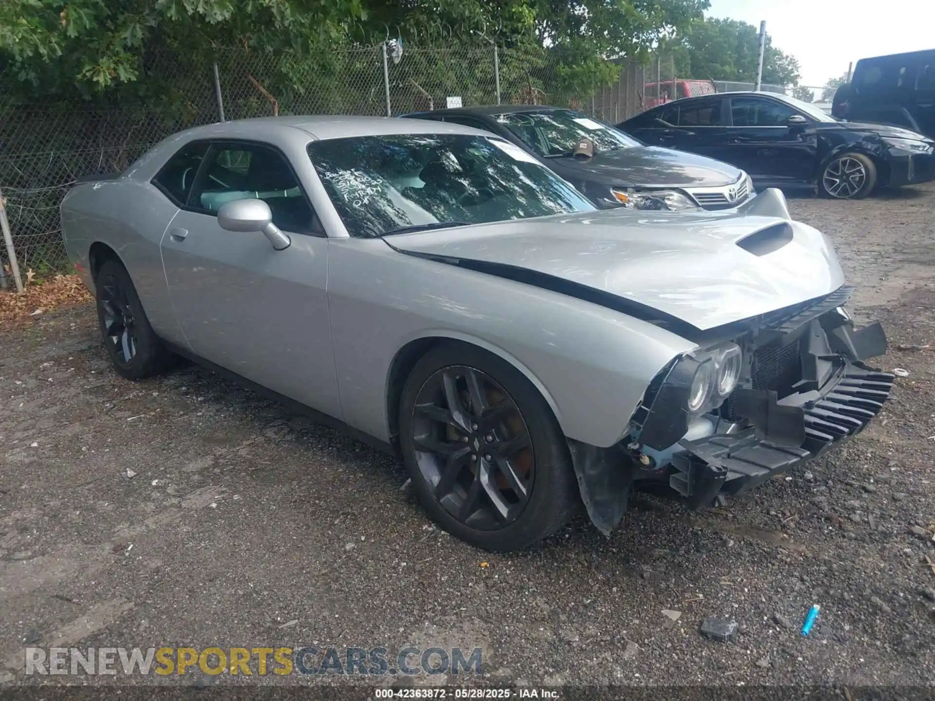 1 Photograph of a damaged car 2C3CDZJG2NH260697 DODGE CHALLENGER 2022