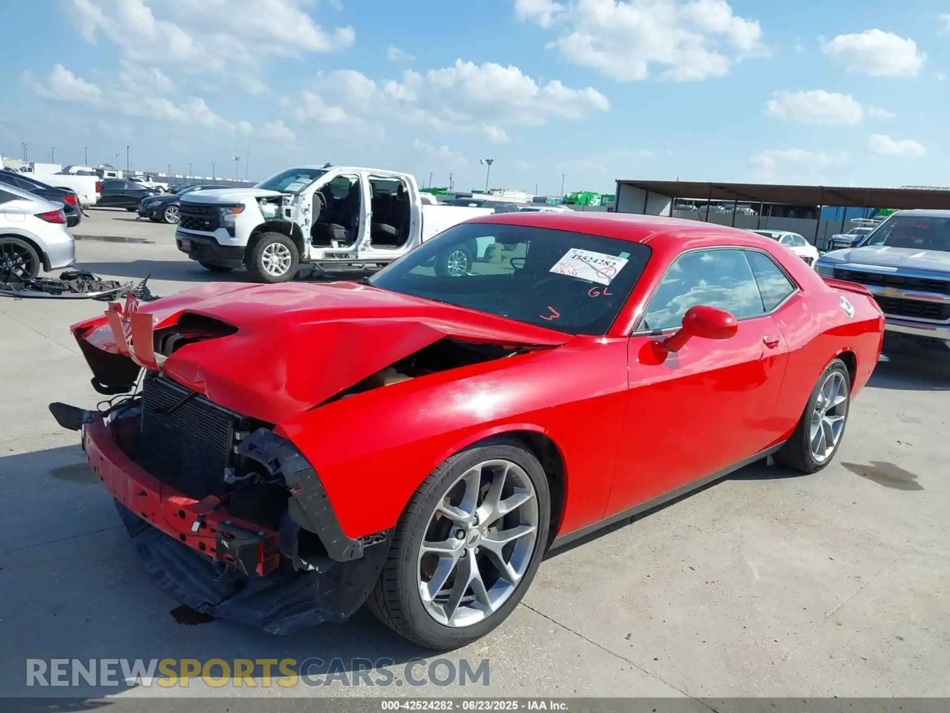 2 Photograph of a damaged car 2C3CDZJG4NH211260 DODGE CHALLENGER 2022