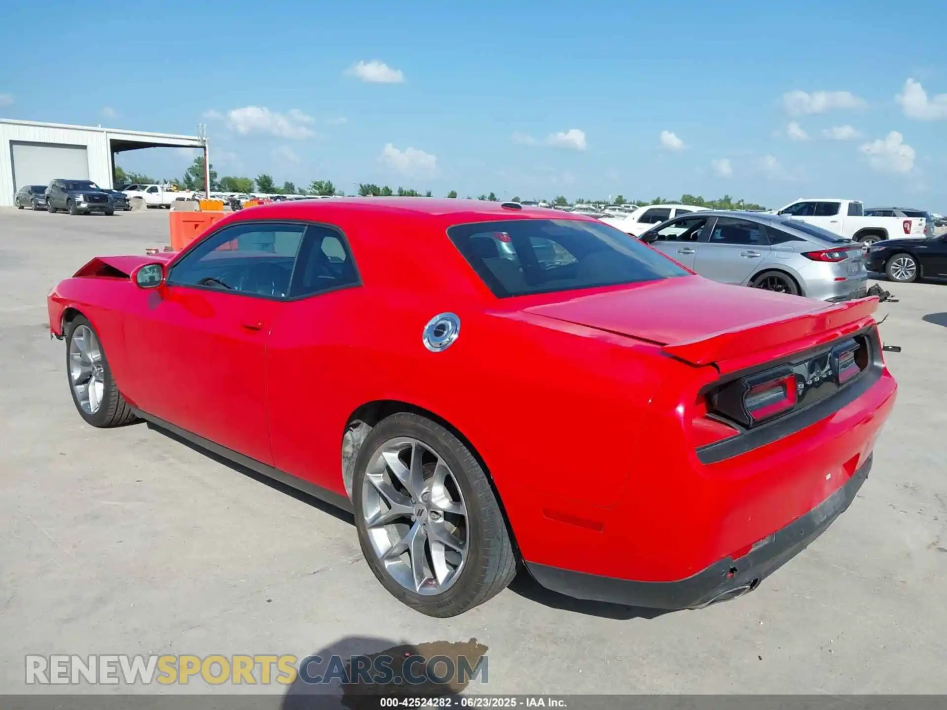 3 Photograph of a damaged car 2C3CDZJG4NH211260 DODGE CHALLENGER 2022