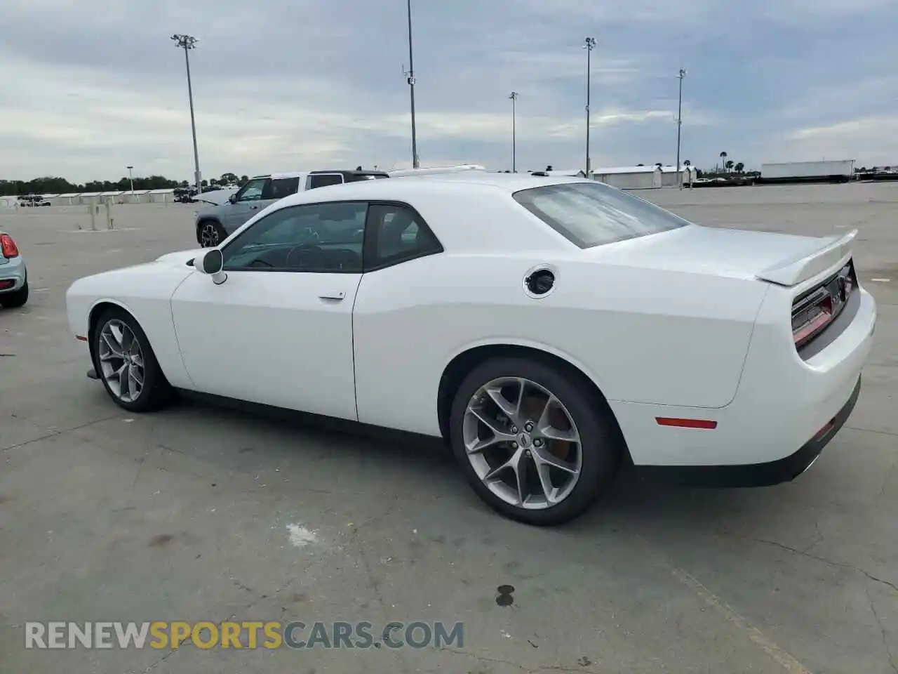 2 Photograph of a damaged car 2C3CDZJG5NH214796 DODGE CHALLENGER 2022