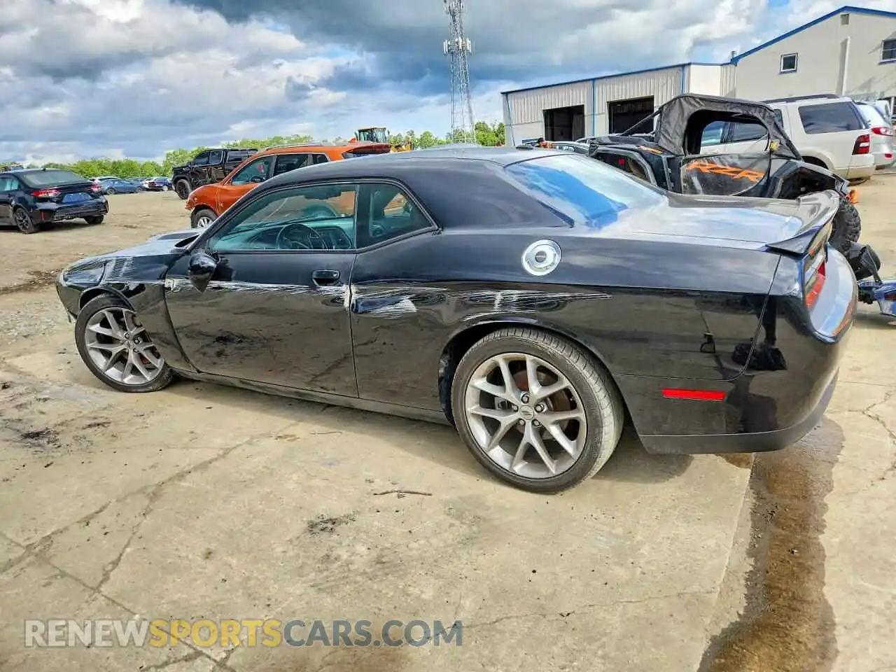 2 Photograph of a damaged car 2C3CDZJG5NH214801 DODGE CHALLENGER 2022