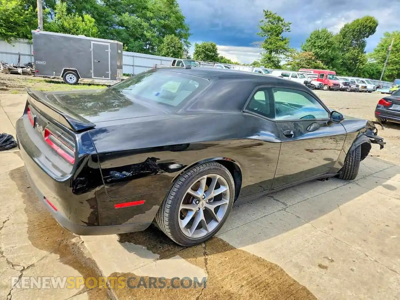 3 Photograph of a damaged car 2C3CDZJG5NH214801 DODGE CHALLENGER 2022