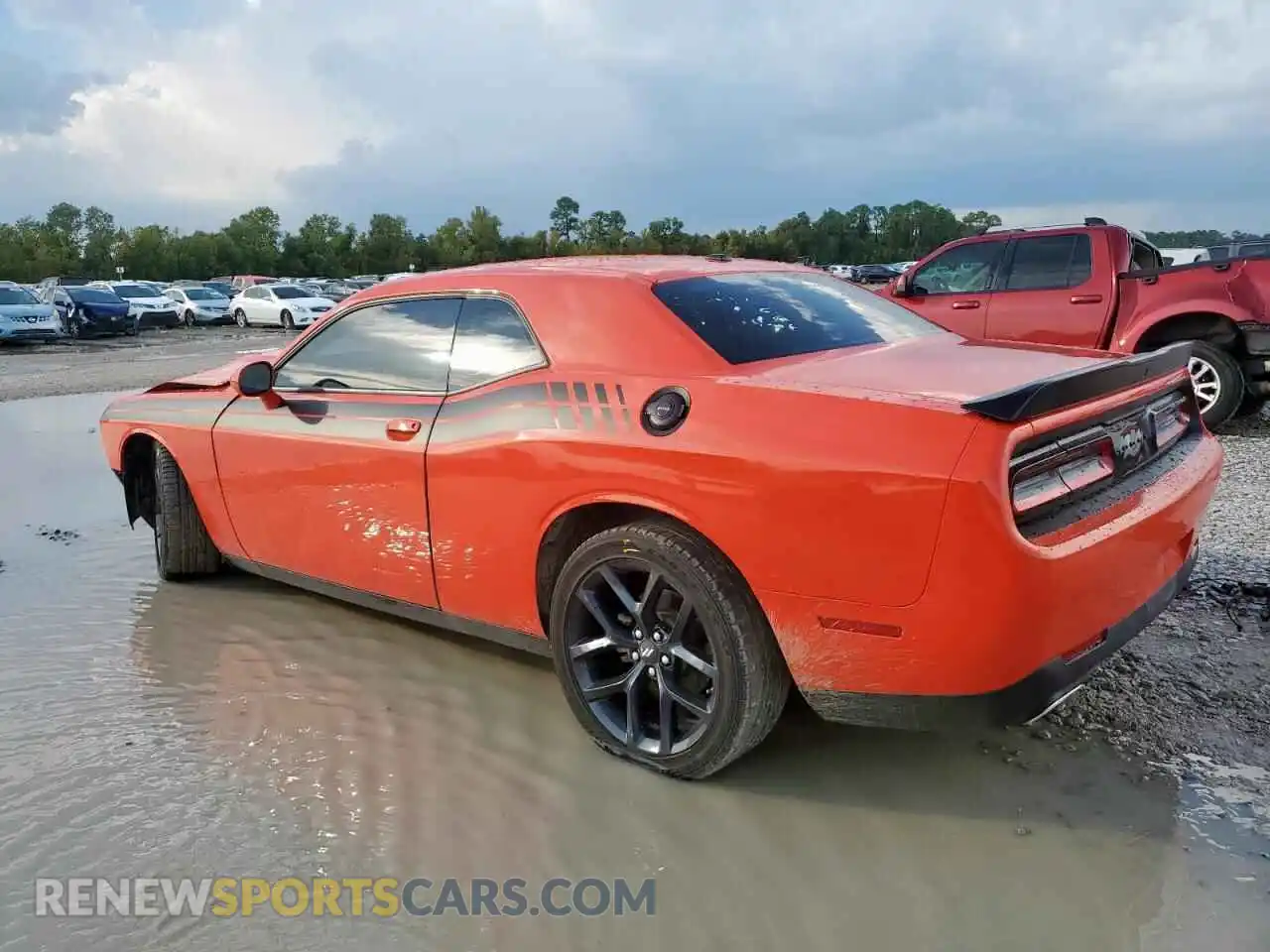 2 Photograph of a damaged car 2C3CDZJG6NH223359 DODGE CHALLENGER 2022
