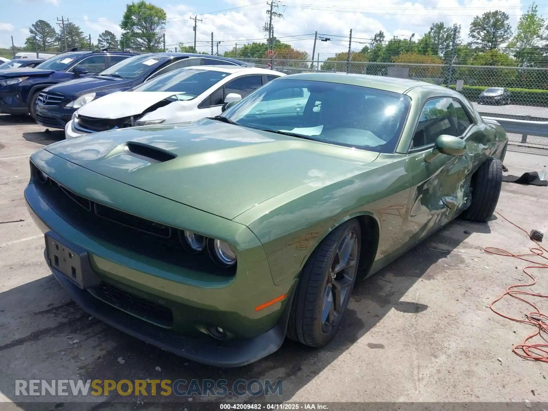 2 Photograph of a damaged car 2C3CDZJG8NH164430 DODGE CHALLENGER 2022