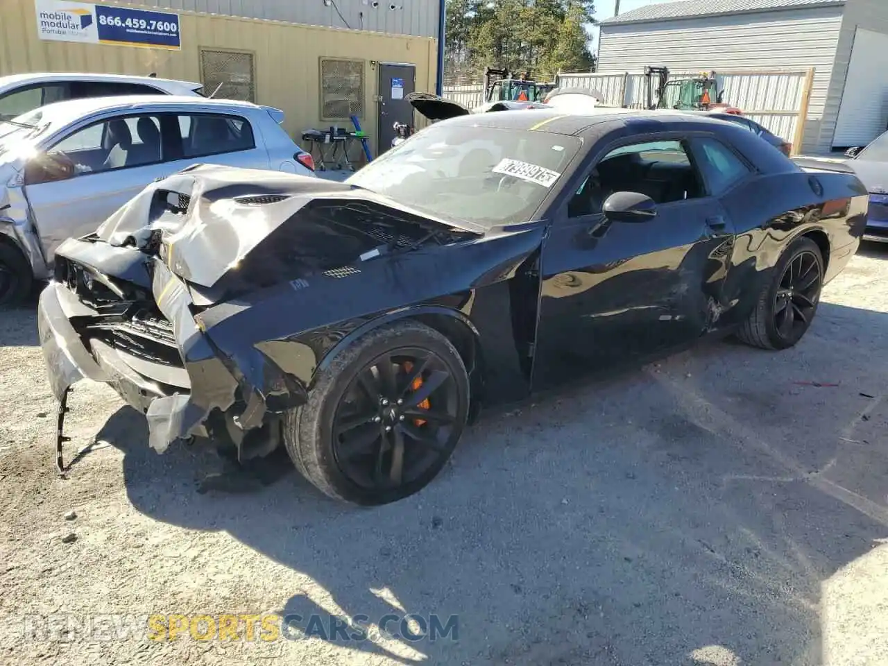 1 Photograph of a damaged car 2C3CDZJG8NH194043 DODGE CHALLENGER 2022