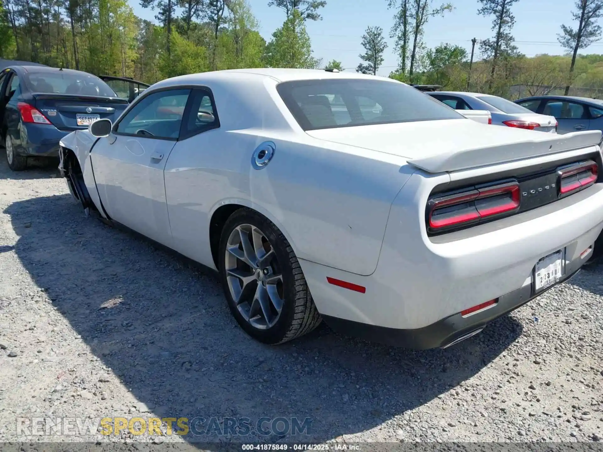3 Photograph of a damaged car 2C3CDZJG9NH237465 DODGE CHALLENGER 2022