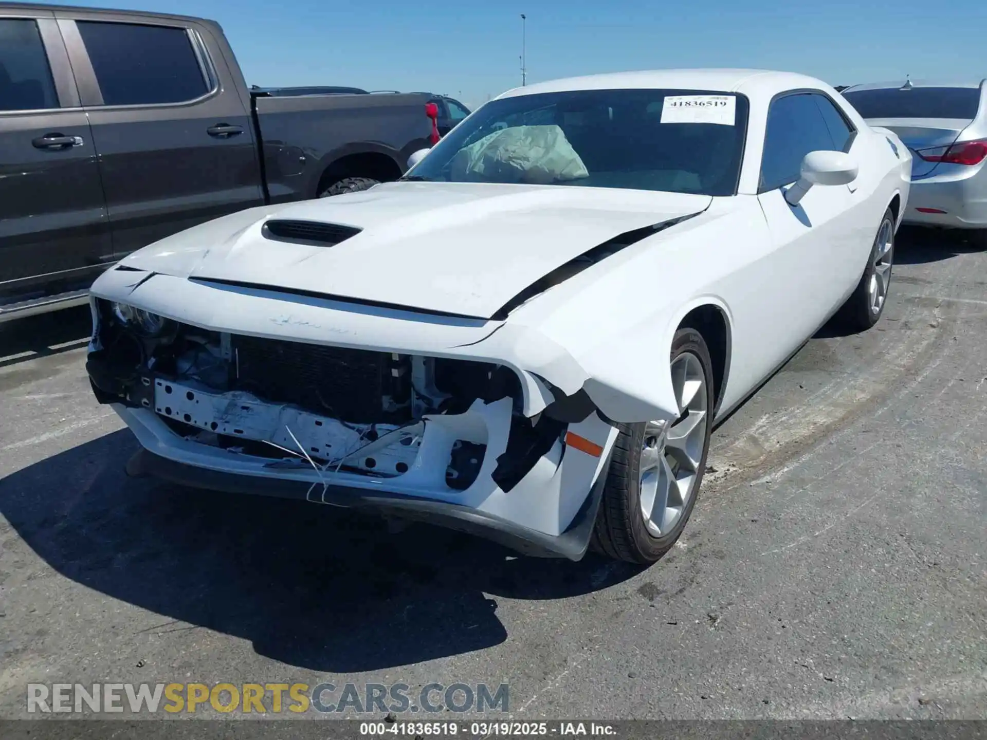 2 Photograph of a damaged car 2C3CDZJG9NH249597 DODGE CHALLENGER 2022