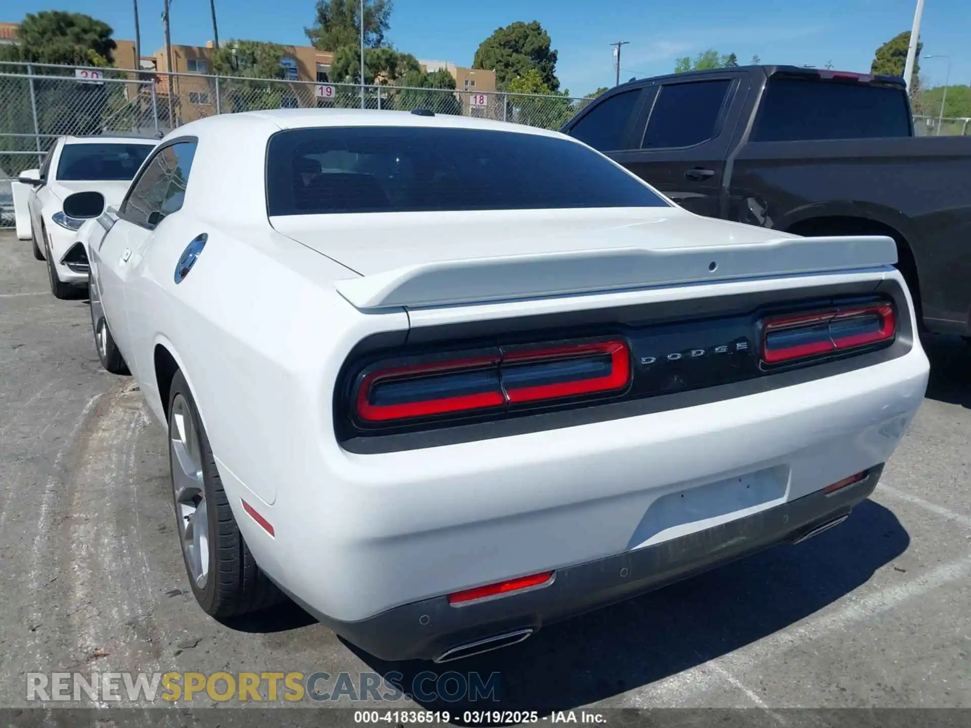 3 Photograph of a damaged car 2C3CDZJG9NH249597 DODGE CHALLENGER 2022