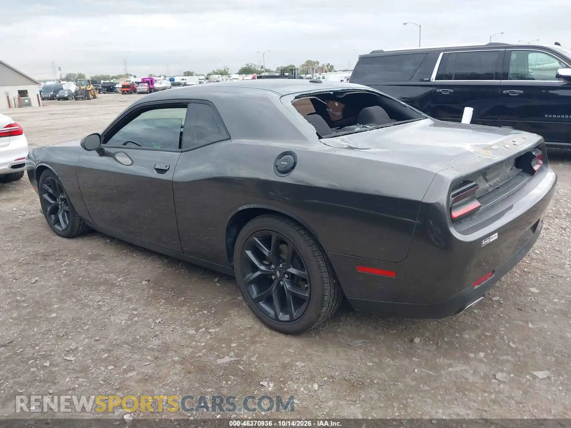 3 Photograph of a damaged car 2C3CDZJGXNH118307 DODGE CHALLENGER 2022