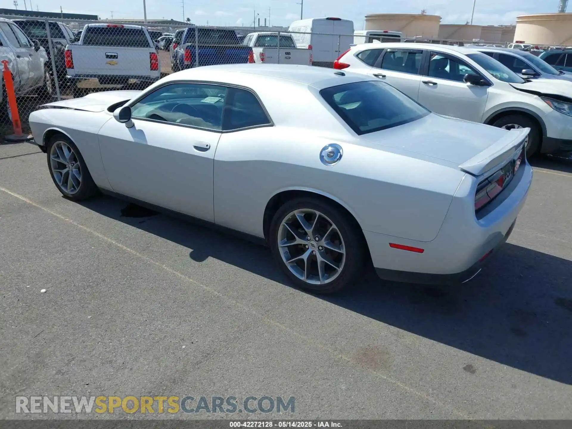 3 Photograph of a damaged car 2C3CDZJGXNH233246 DODGE CHALLENGER 2022
