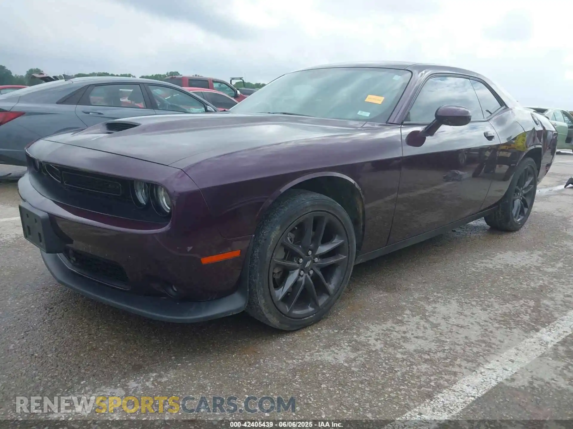 2 Photograph of a damaged car 2C3CDZKG1NH113706 DODGE CHALLENGER 2022