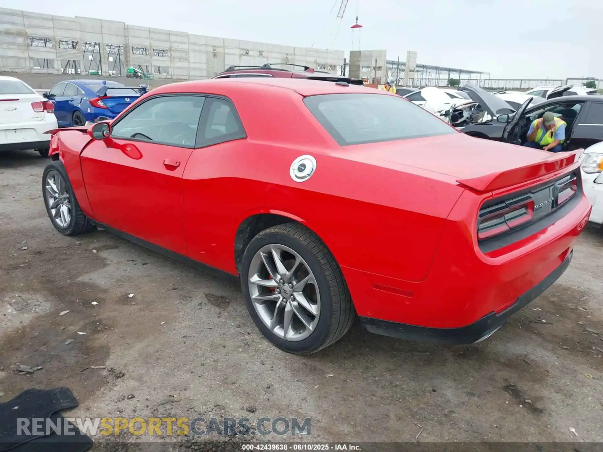 3 Фотография поврежденного автомобиля 2C3CDZKG5NH223738 DODGE CHALLENGER 2022