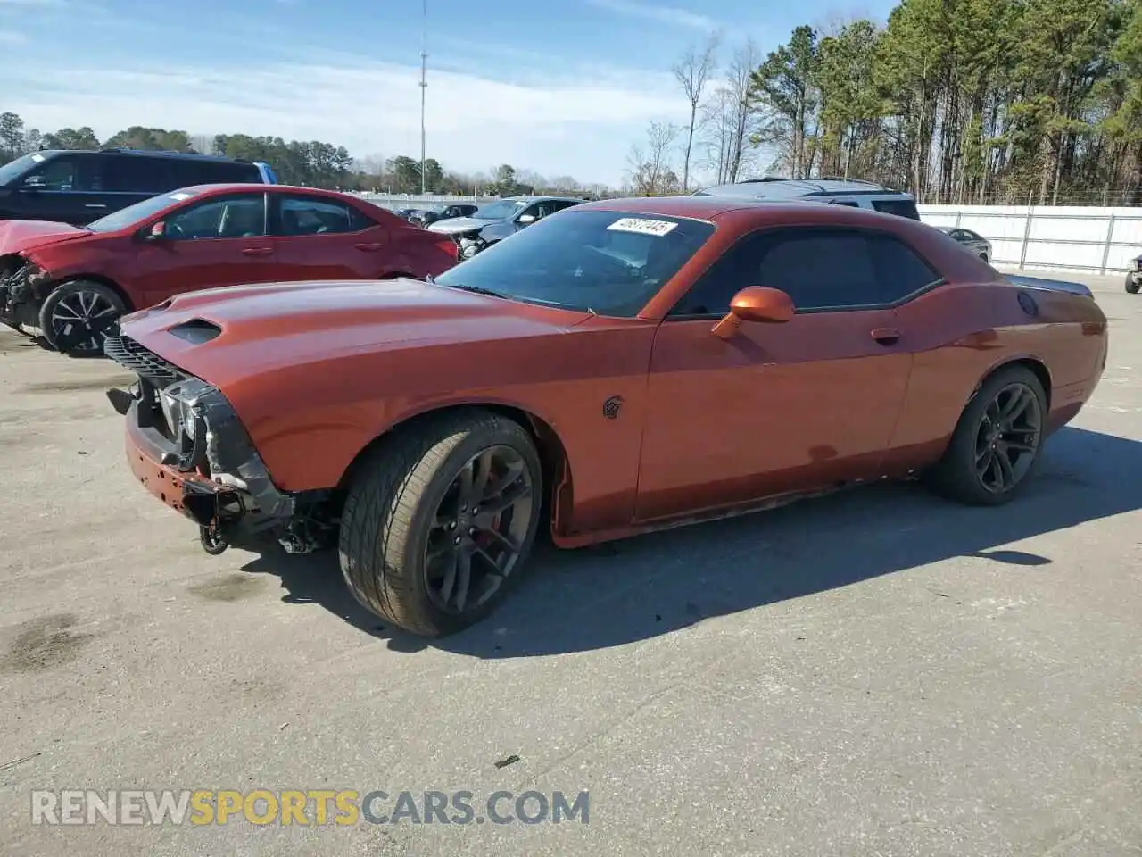 1 Photograph of a damaged car 2C3CDZL99NH195703 DODGE CHALLENGER 2022