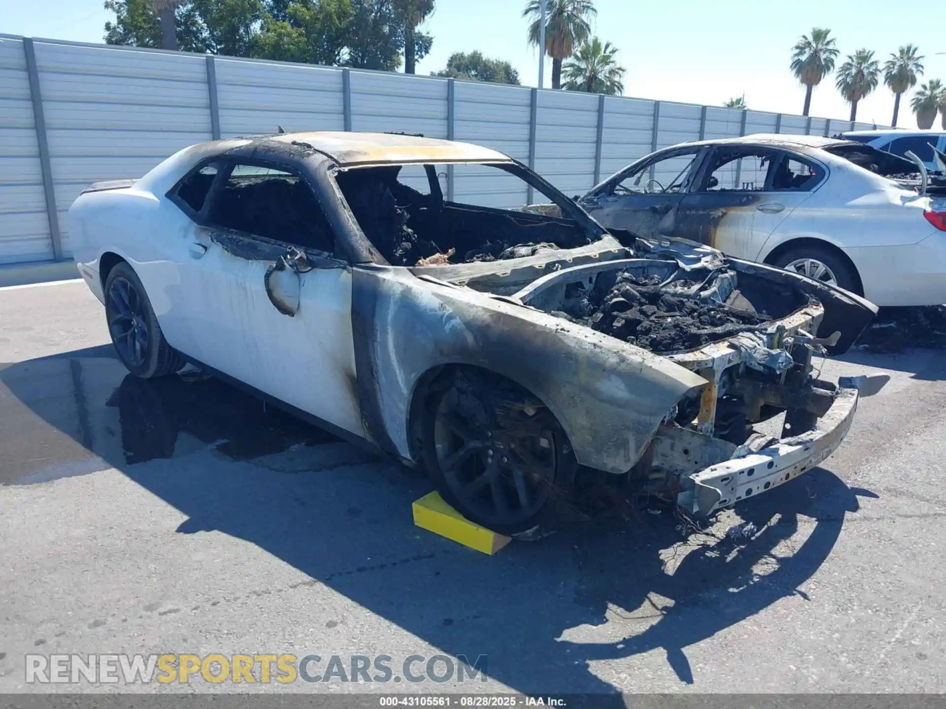 1 Photograph of a damaged car 2C3CDZAG4PH686099 DODGE CHALLENGER 2023