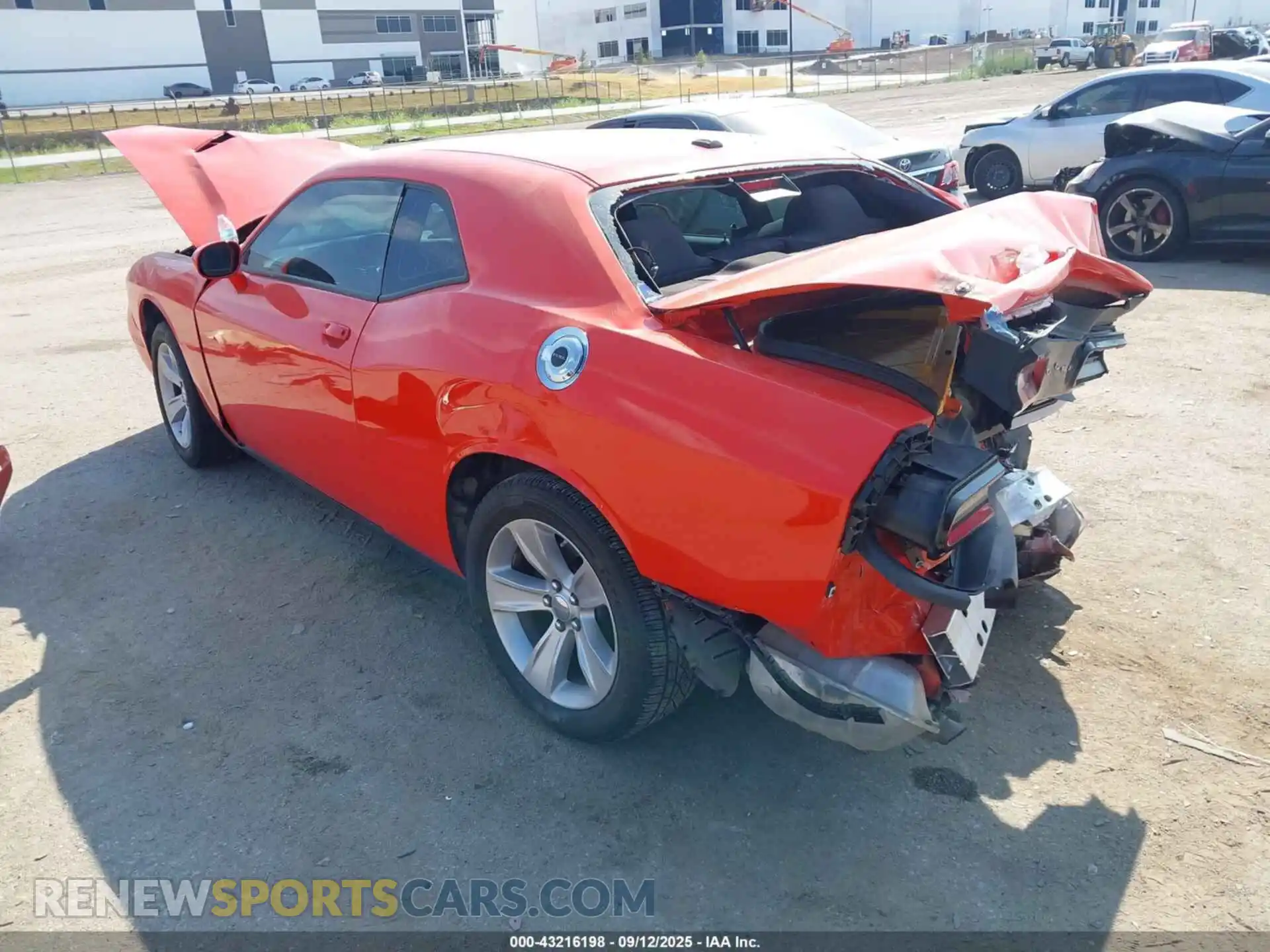 3 Фотография поврежденного автомобиля 2C3CDZAG8PH511726 DODGE CHALLENGER 2023