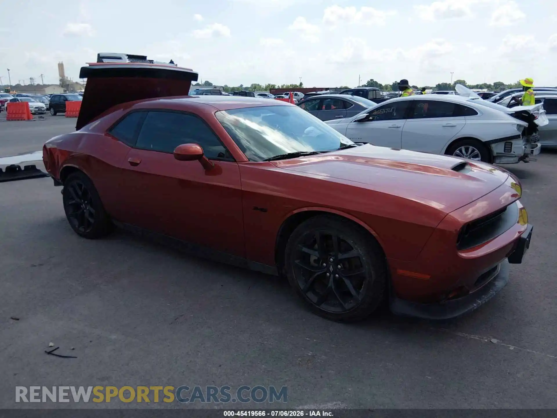 1 Photograph of a damaged car 2C3CDZBT1PH648342 DODGE CHALLENGER 2023